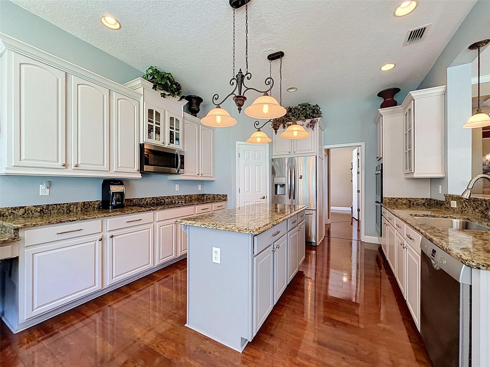 11352 Oyster Bay Cir Property Photo 11