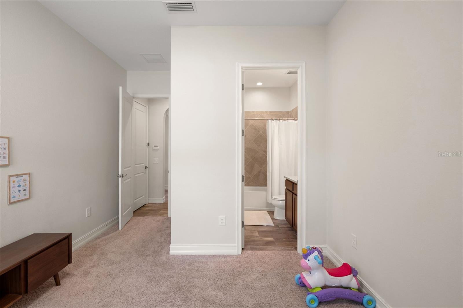 1723 Whitewillow Dr Property Photo 25