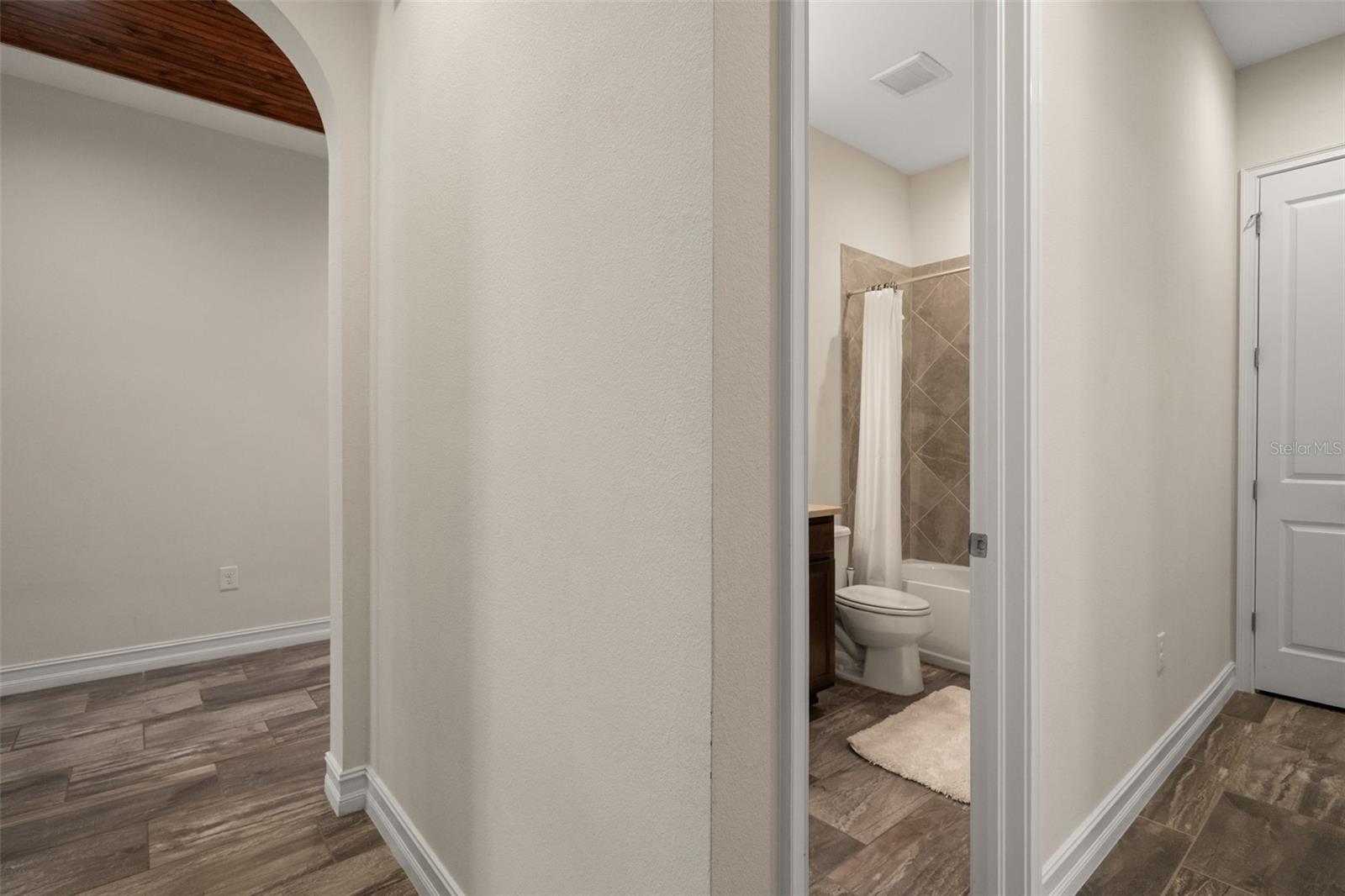 1723 Whitewillow Dr Property Photo 27
