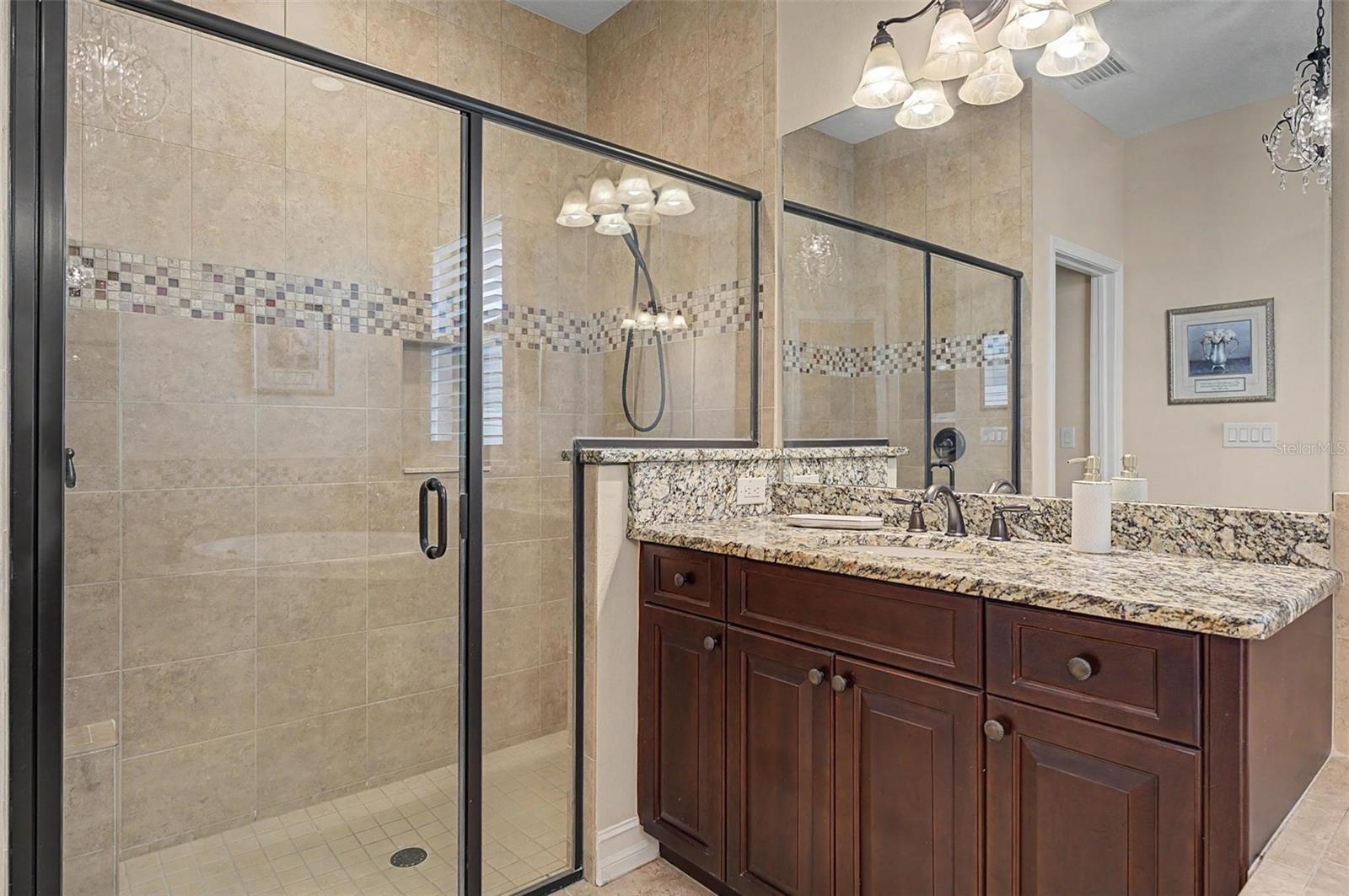 1045 Maza Pl Property Photo 23