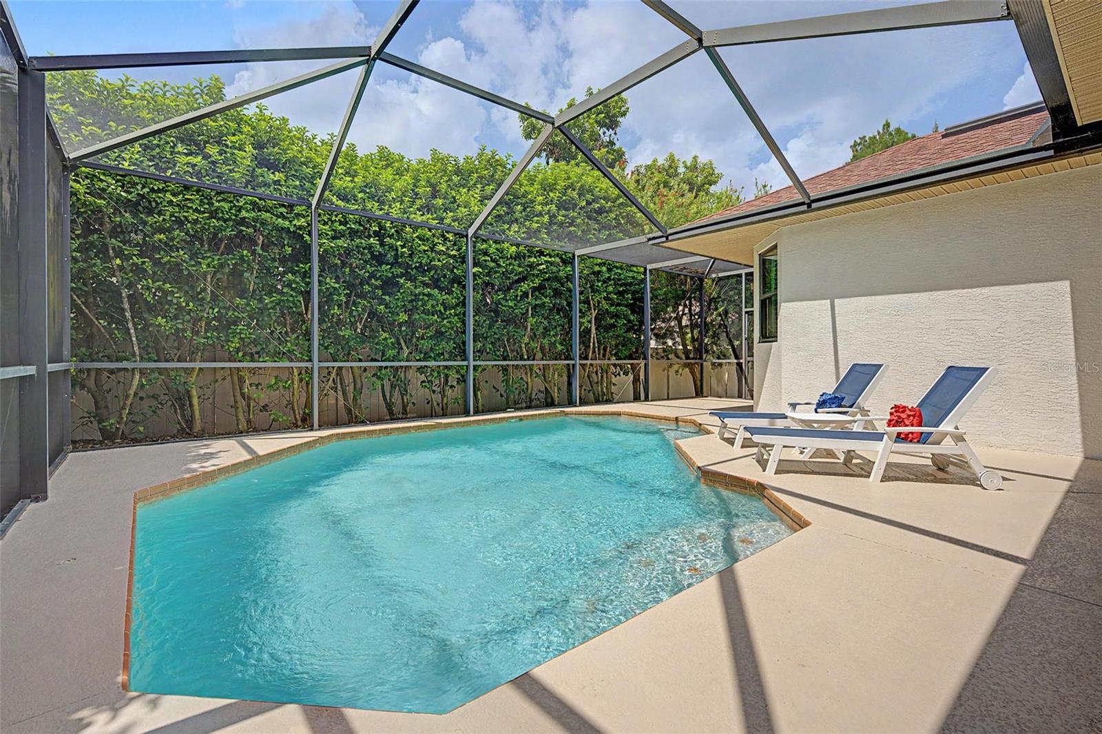 1045 Maza Pl Property Photo 27