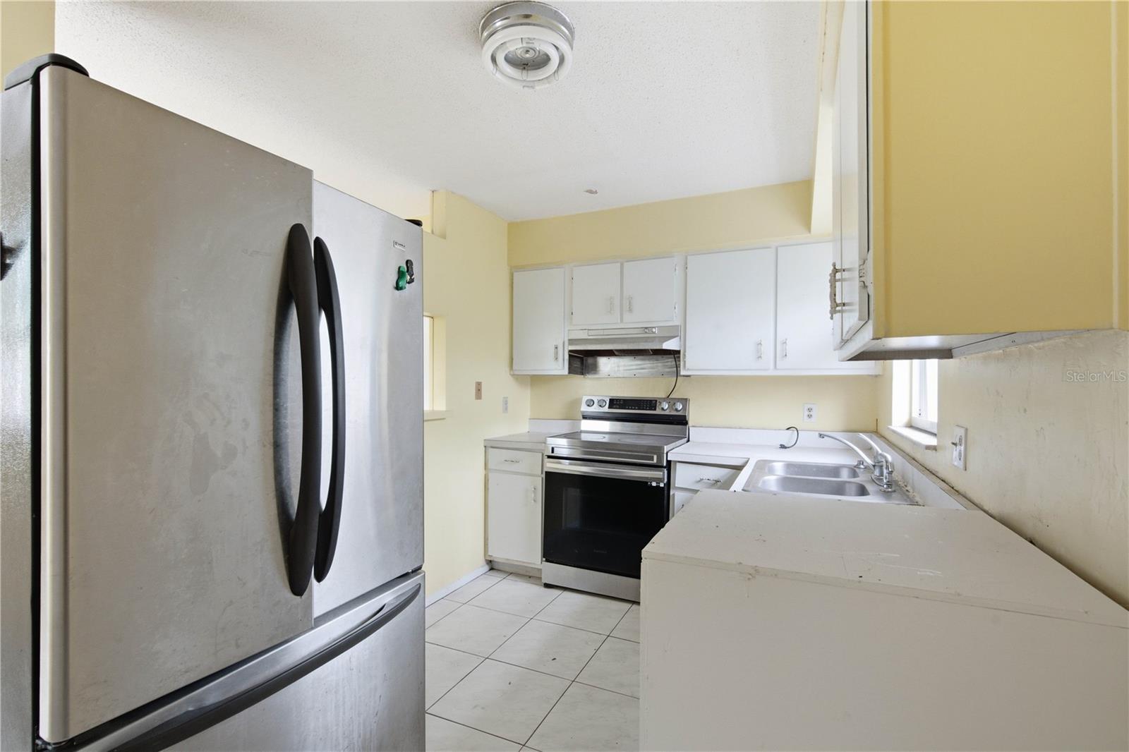 1615 Palm Way Property Photo 5