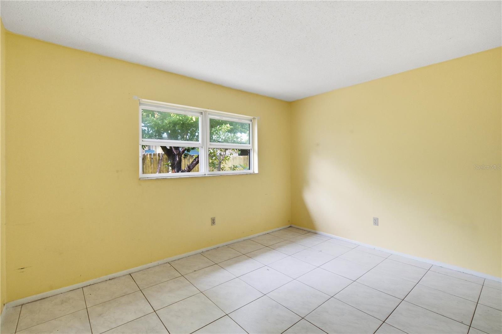 1615 Palm Way Property Photo 7
