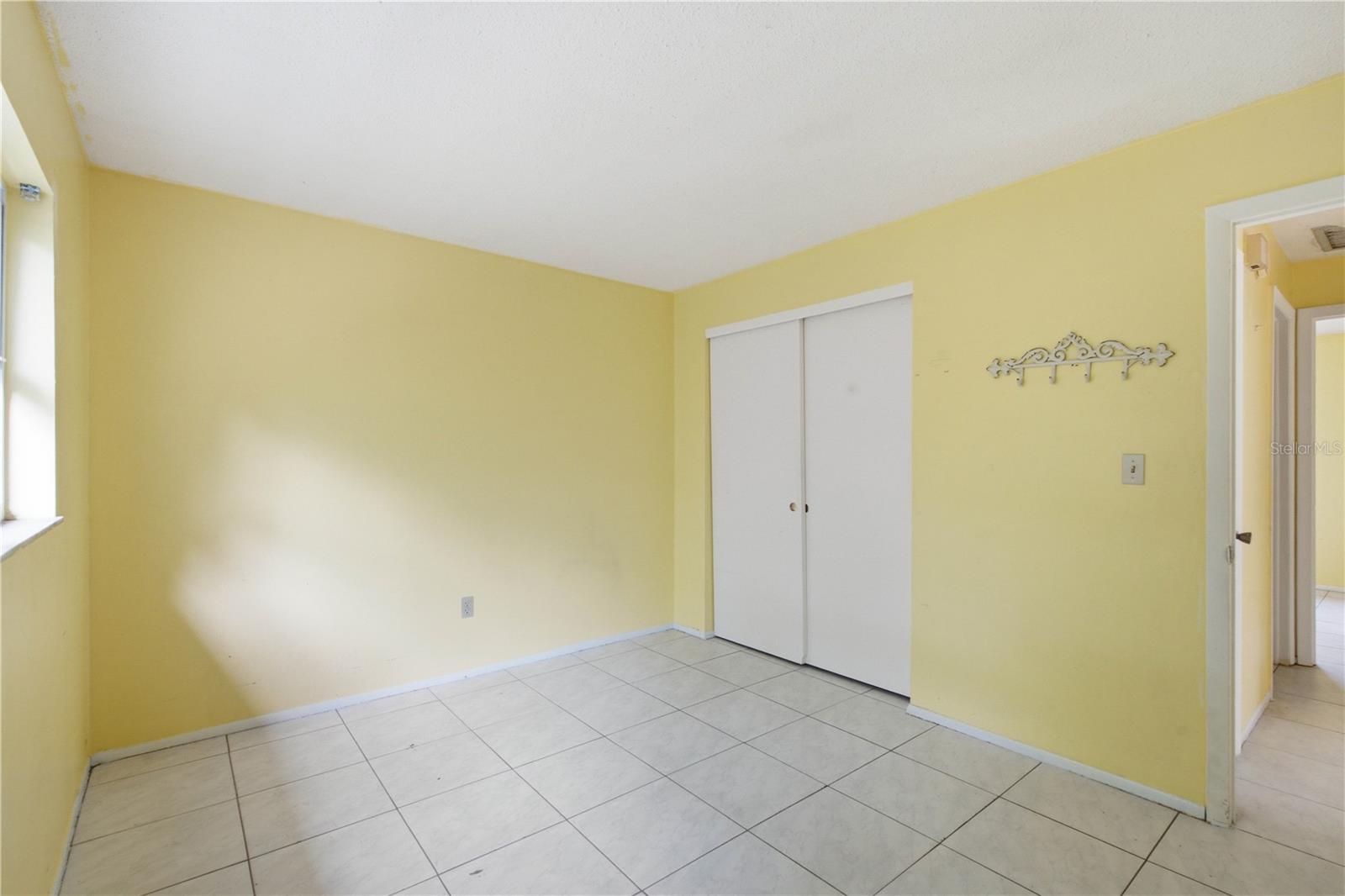 1615 Palm Way Property Photo 8