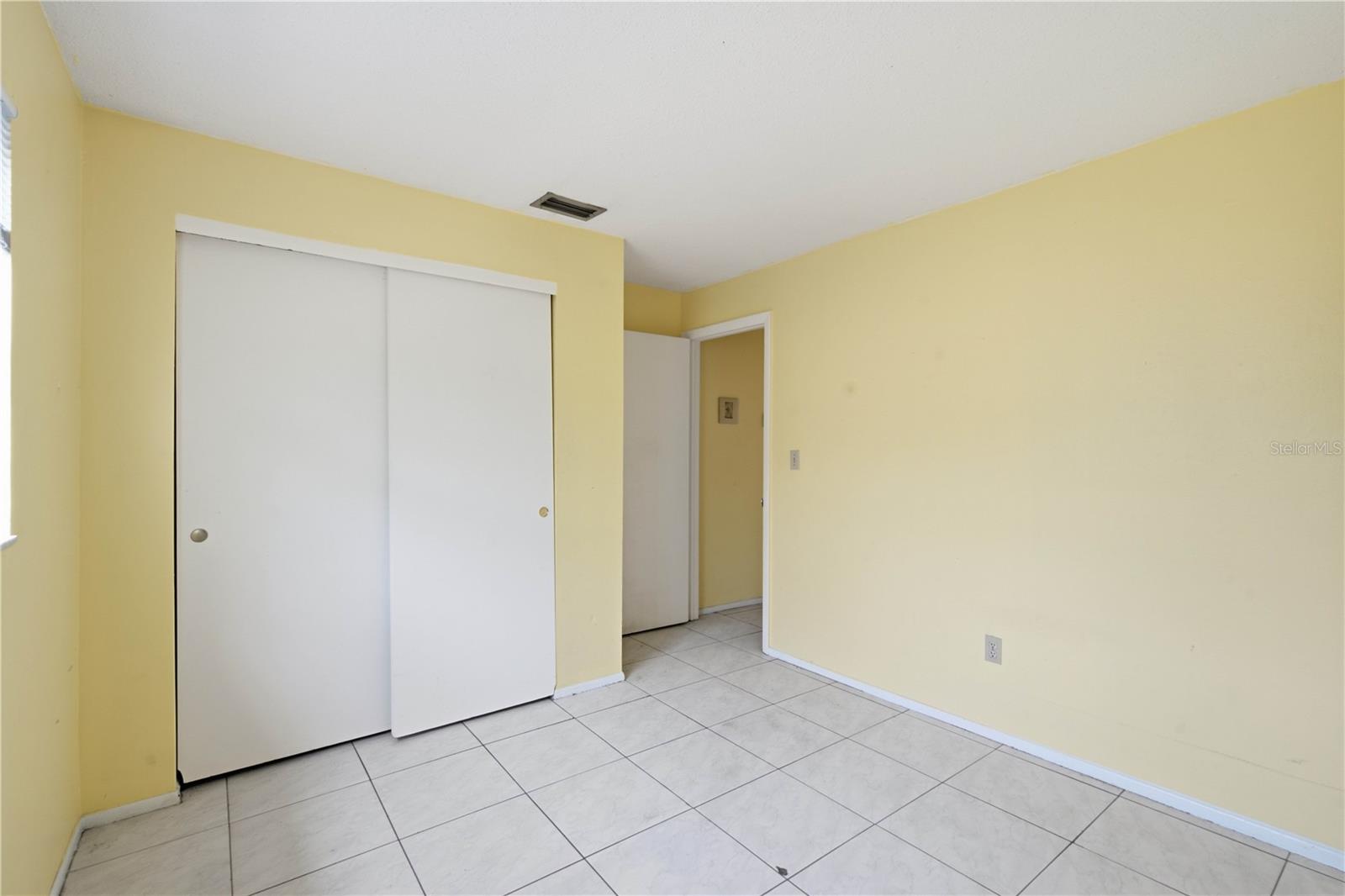 1615 Palm Way Property Photo 11