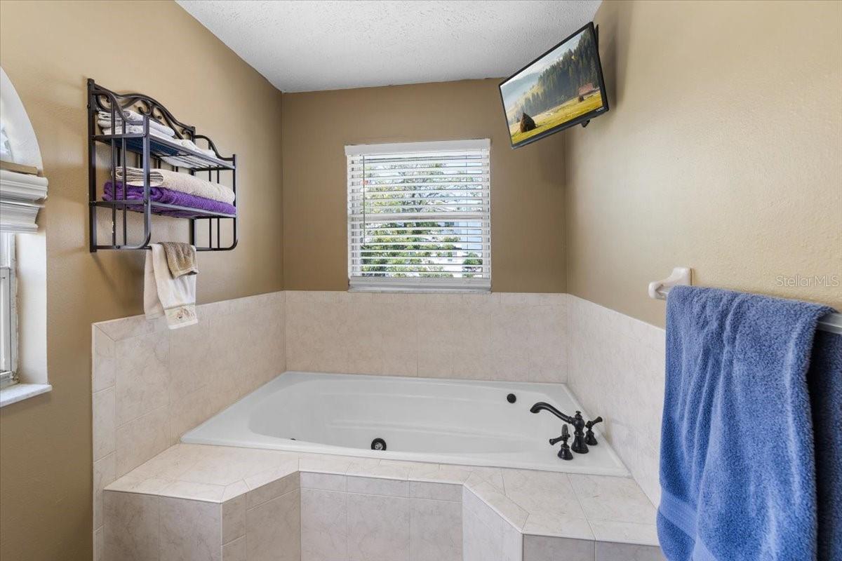 4514 Neptune Dr Property Photo 24