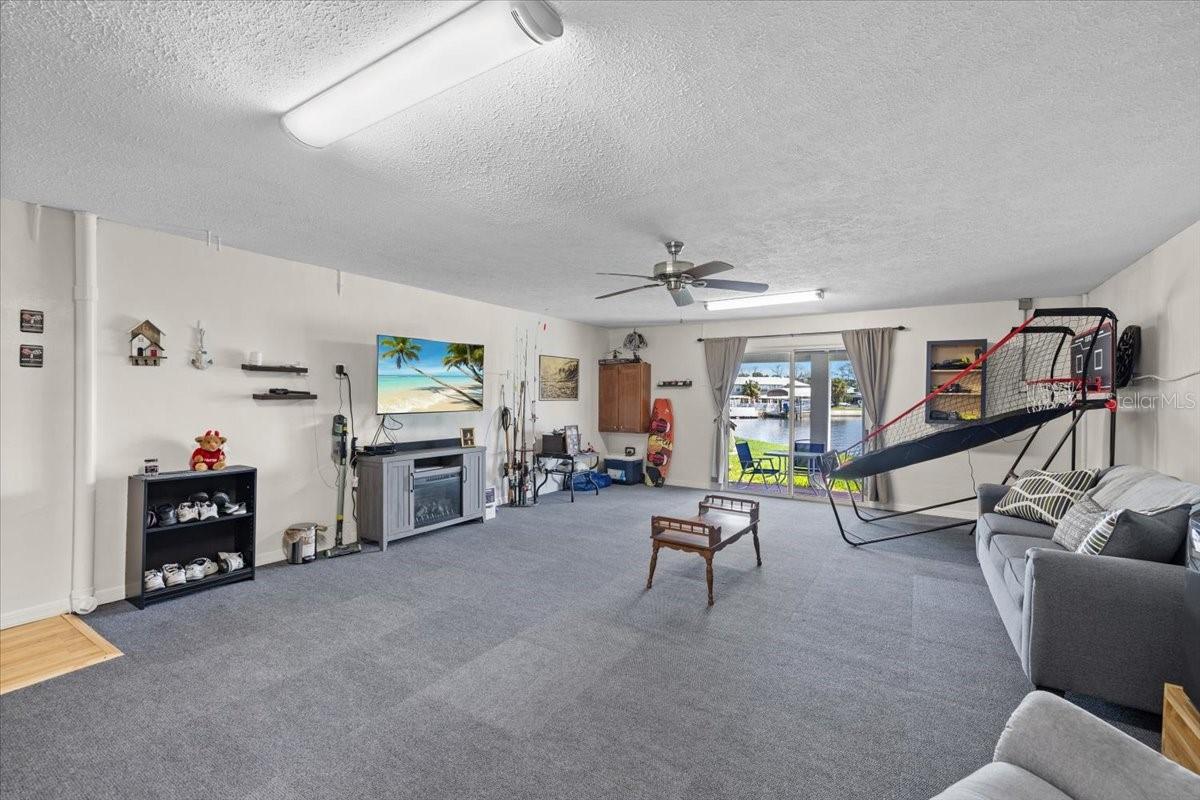 4514 Neptune Dr Property Photo 29
