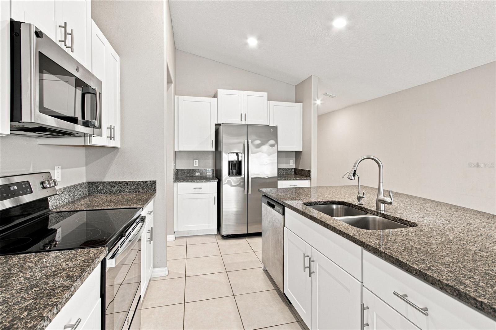165 Argyll Dr Property Photo 9