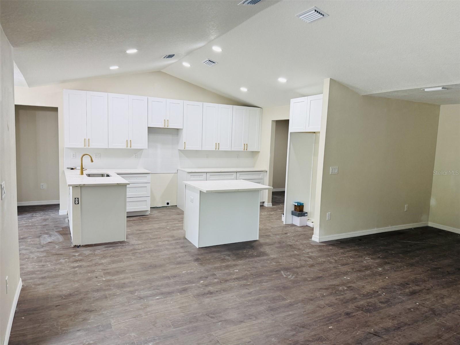 13475 Canyon Swallow Rd Property Photo 6