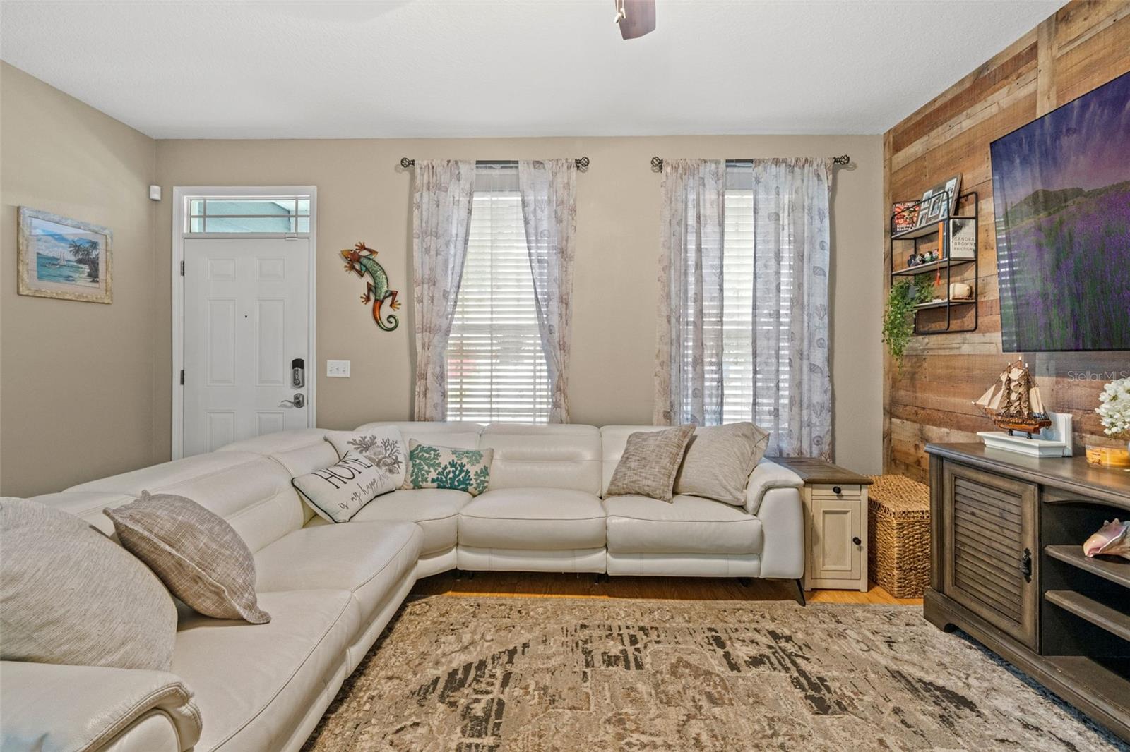 6444 Ashville Dr Property Photo 9
