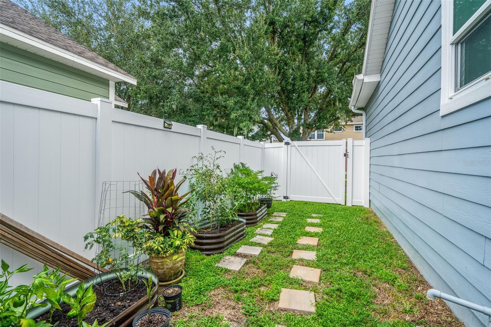 6444 Ashville Dr Property Photo 49