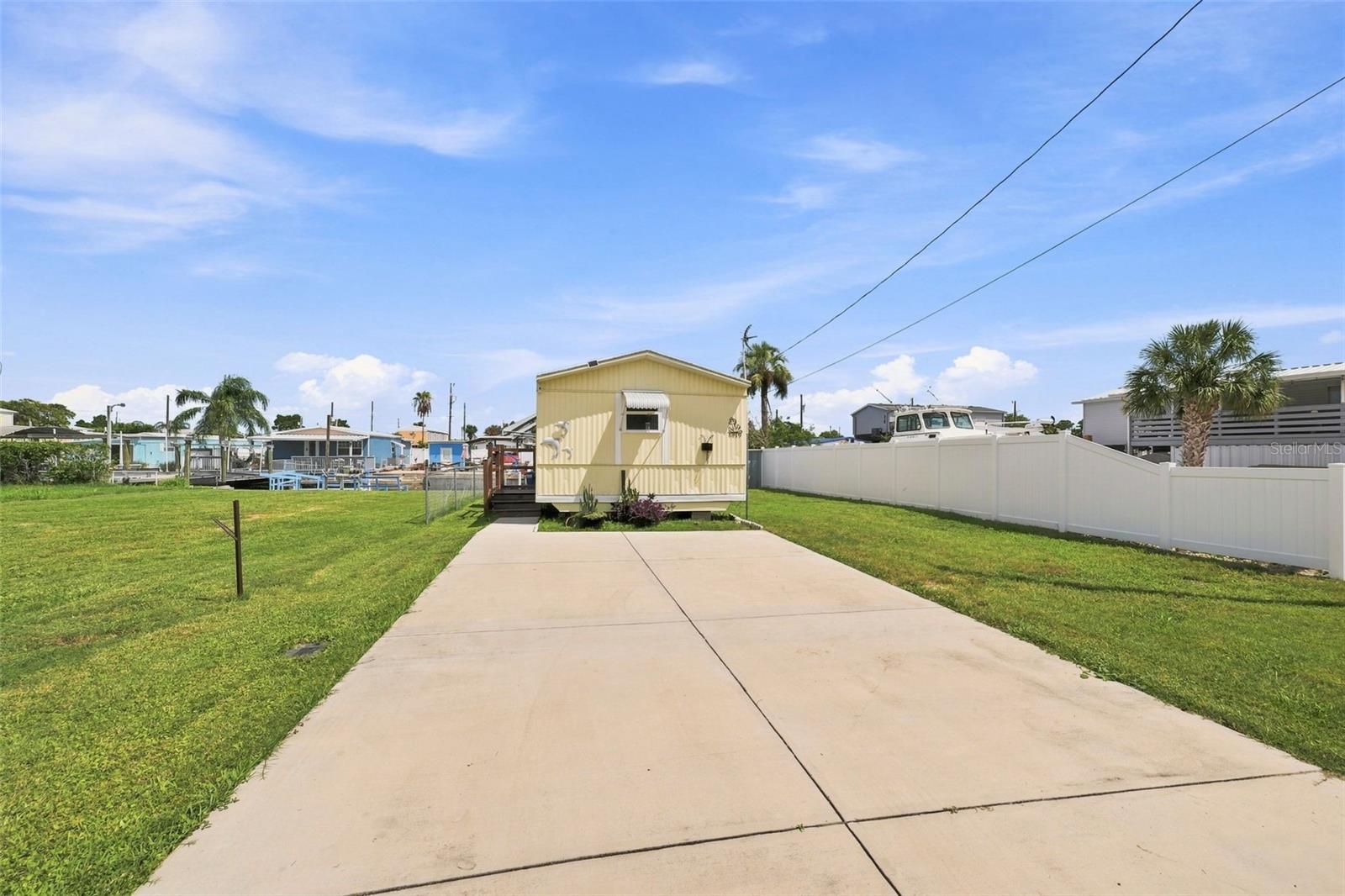 6819 Heron Ln Property Photo 5