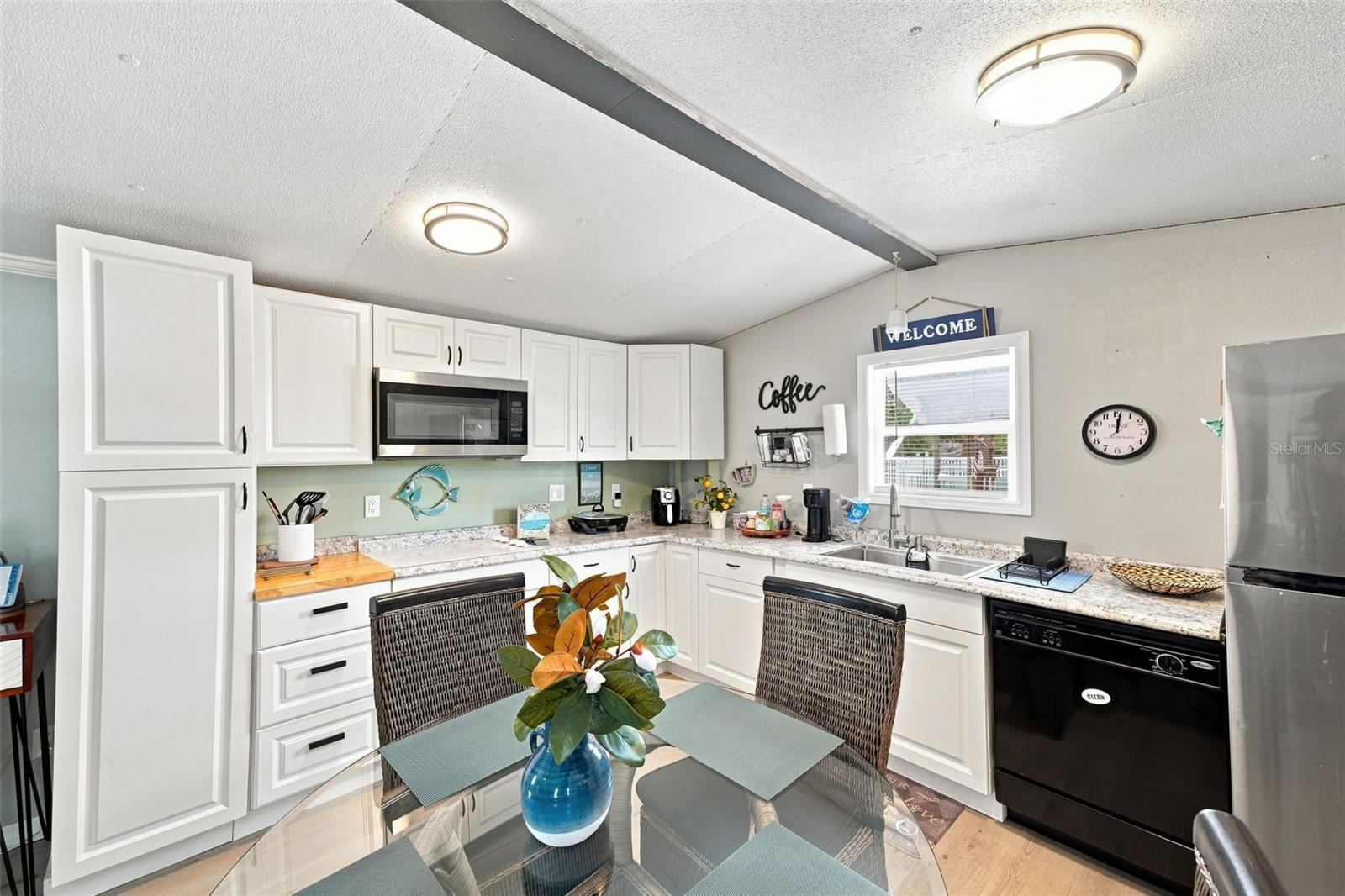 6819 Heron Ln Property Photo 11