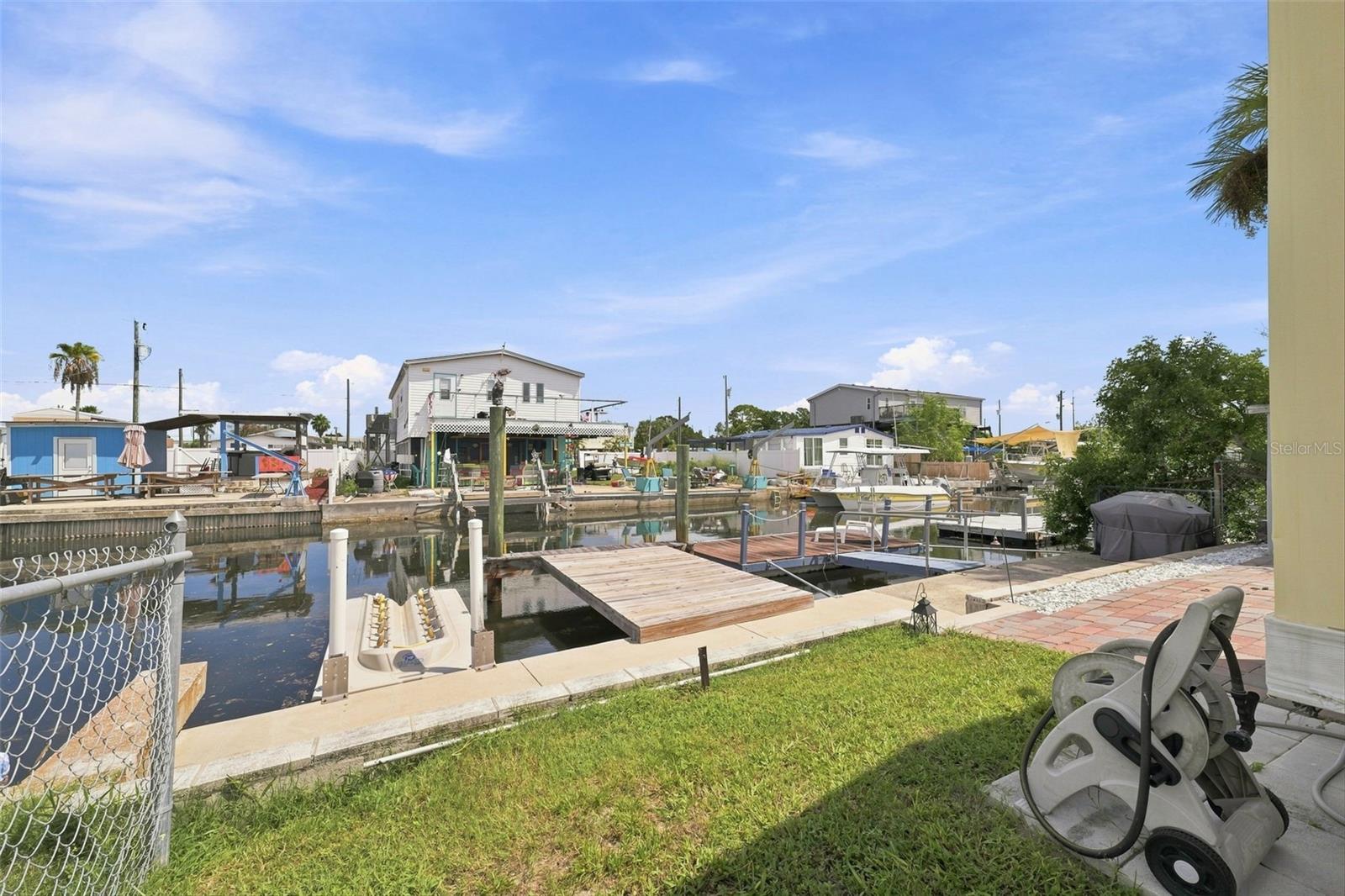 6819 Heron Ln Property Photo 18