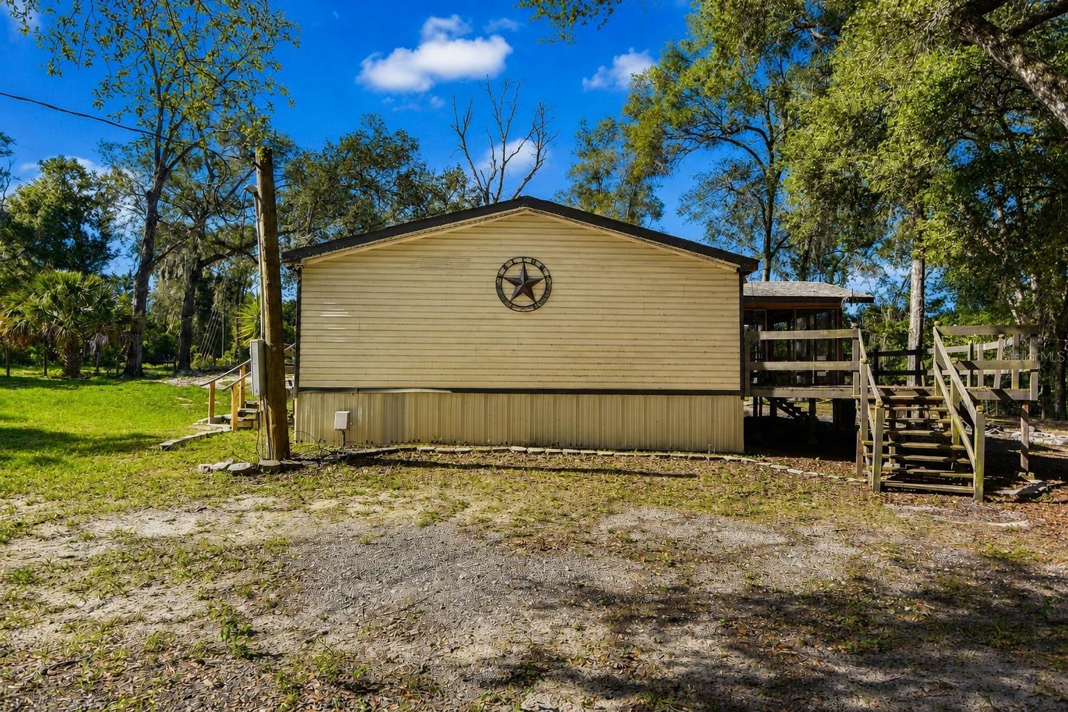 17438 Lawless Rd Property Photo 6