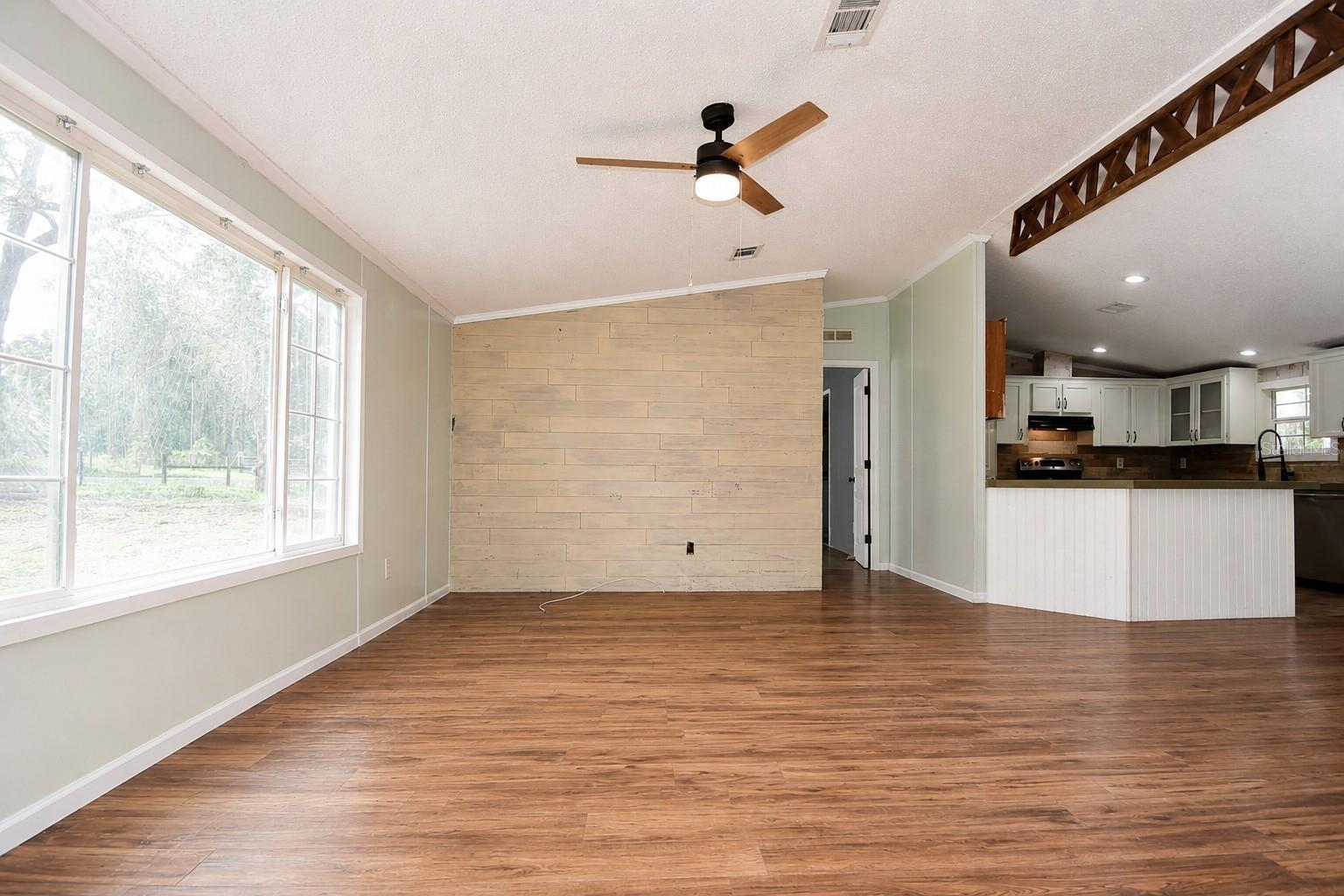 17438 Lawless Rd Property Photo 9