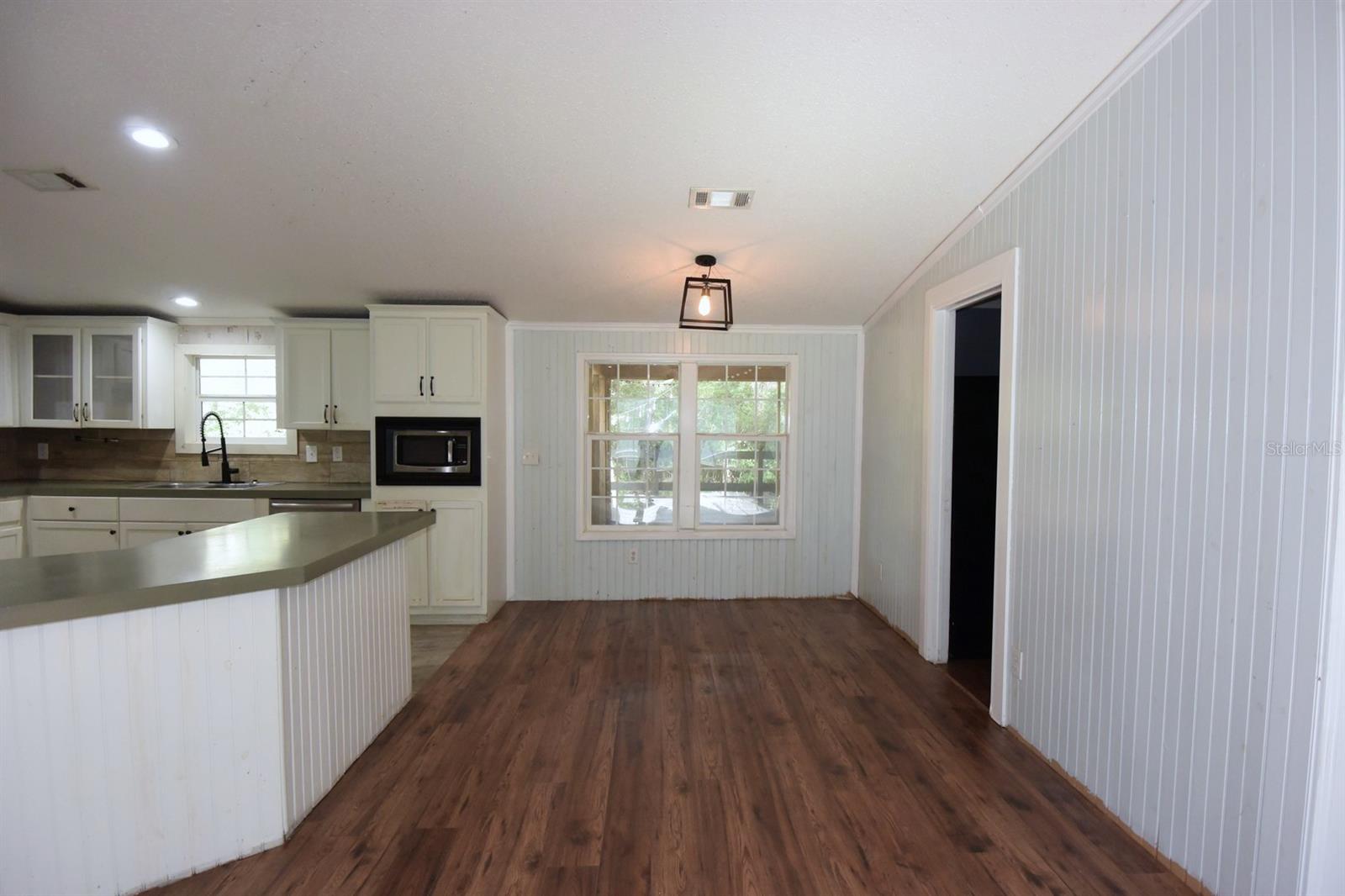 17438 Lawless Rd Property Photo 11