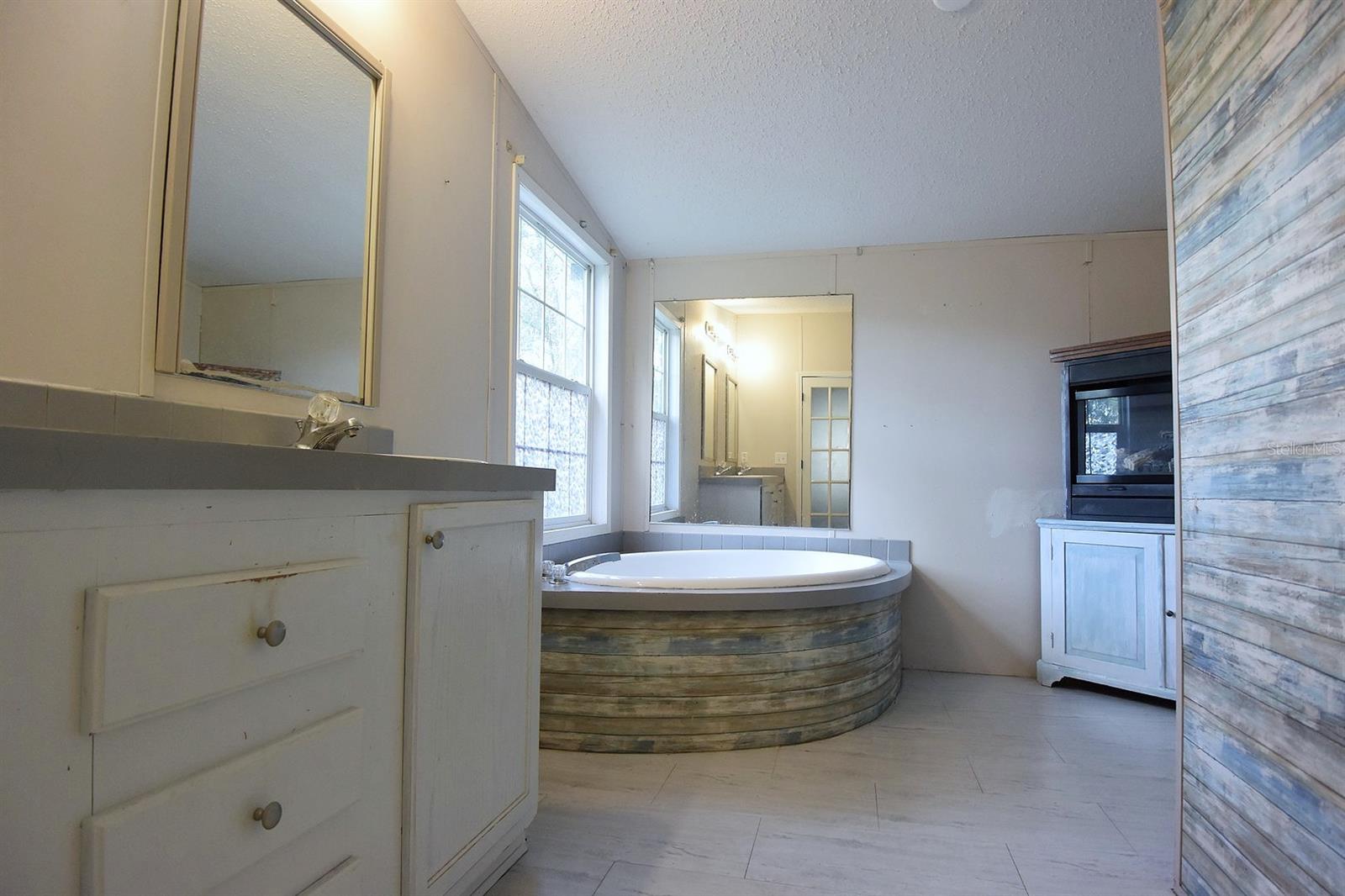 17438 Lawless Rd Property Photo 15