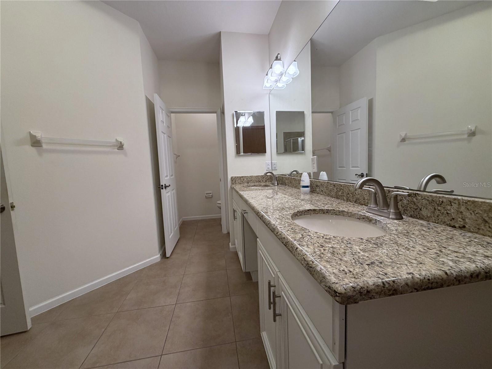 19314 Red Sky Ct Property Photo 15