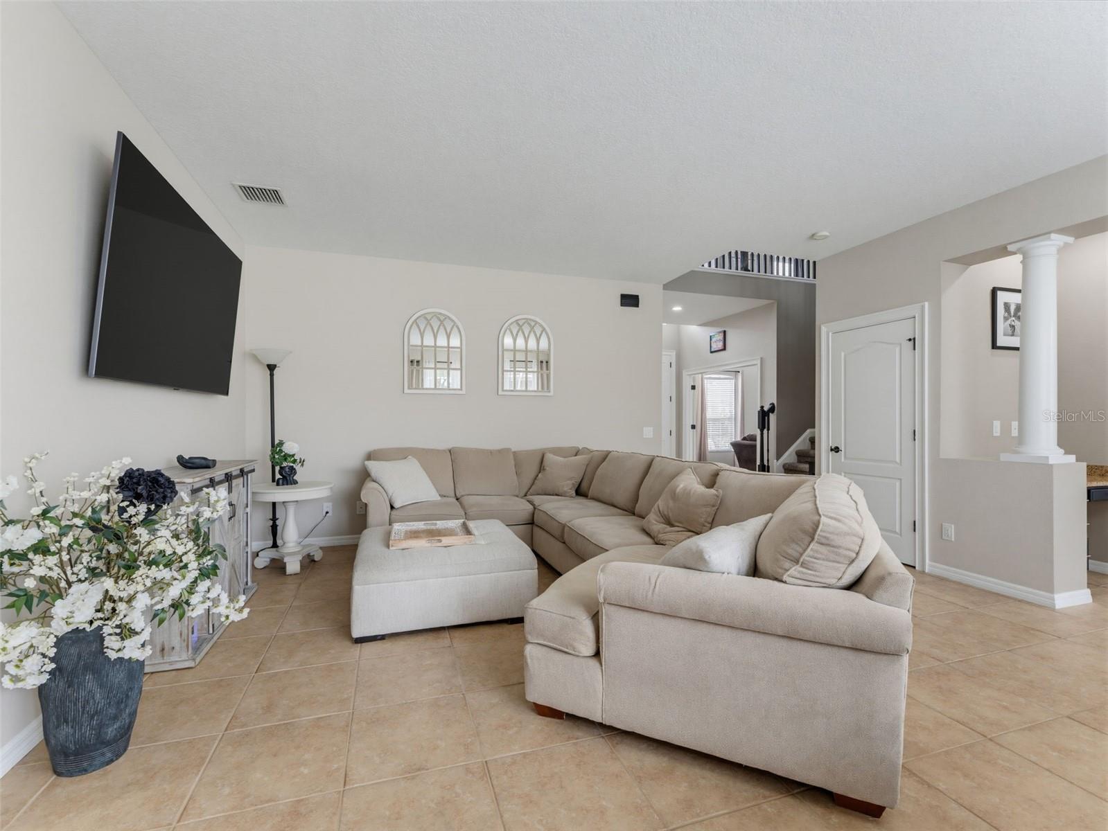 1900 Cardamon Dr Property Photo 17