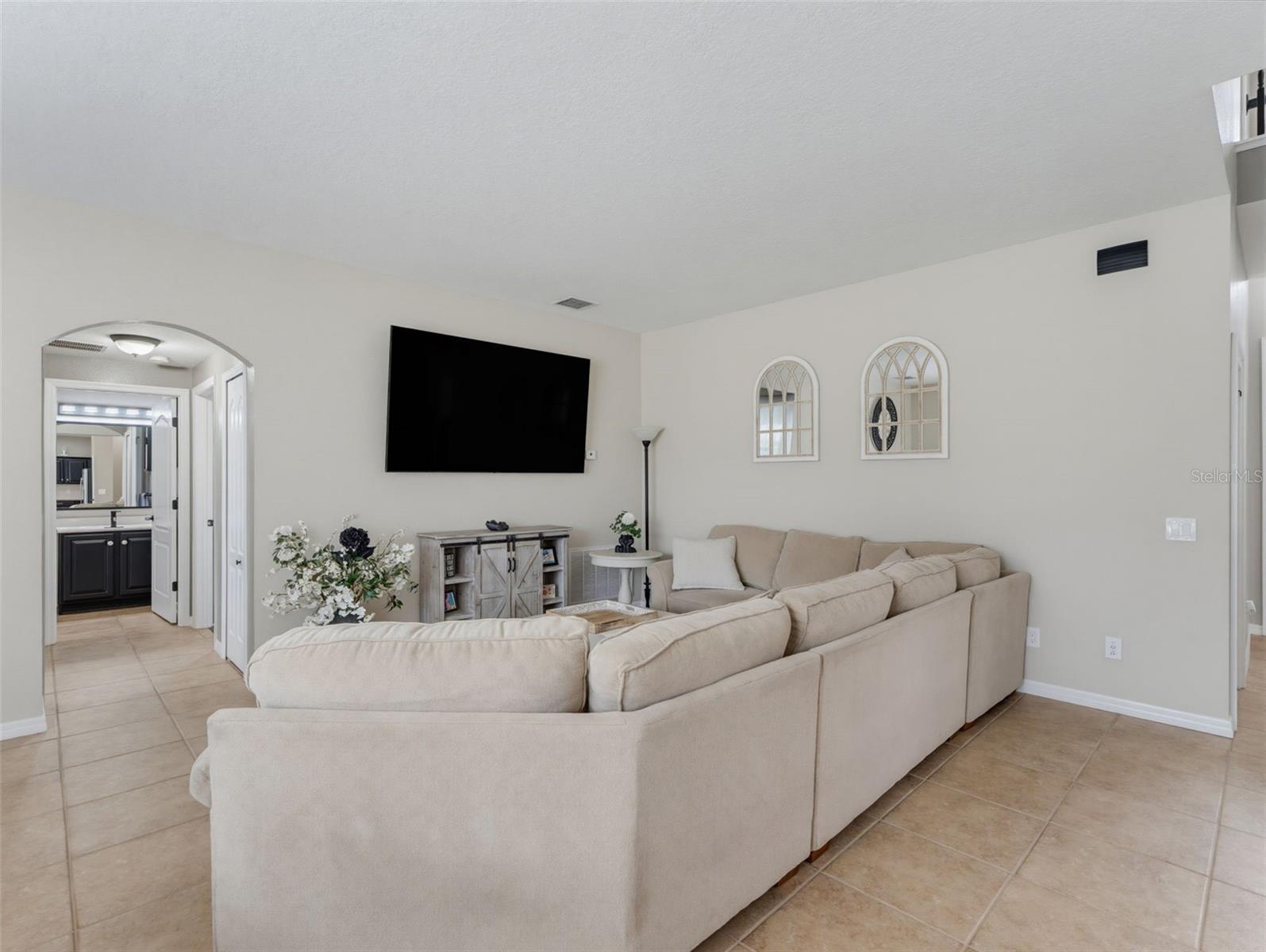 1900 Cardamon Dr Property Photo 18