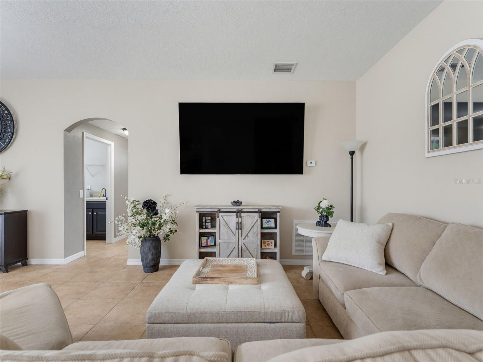 1900 Cardamon Dr Property Photo 19