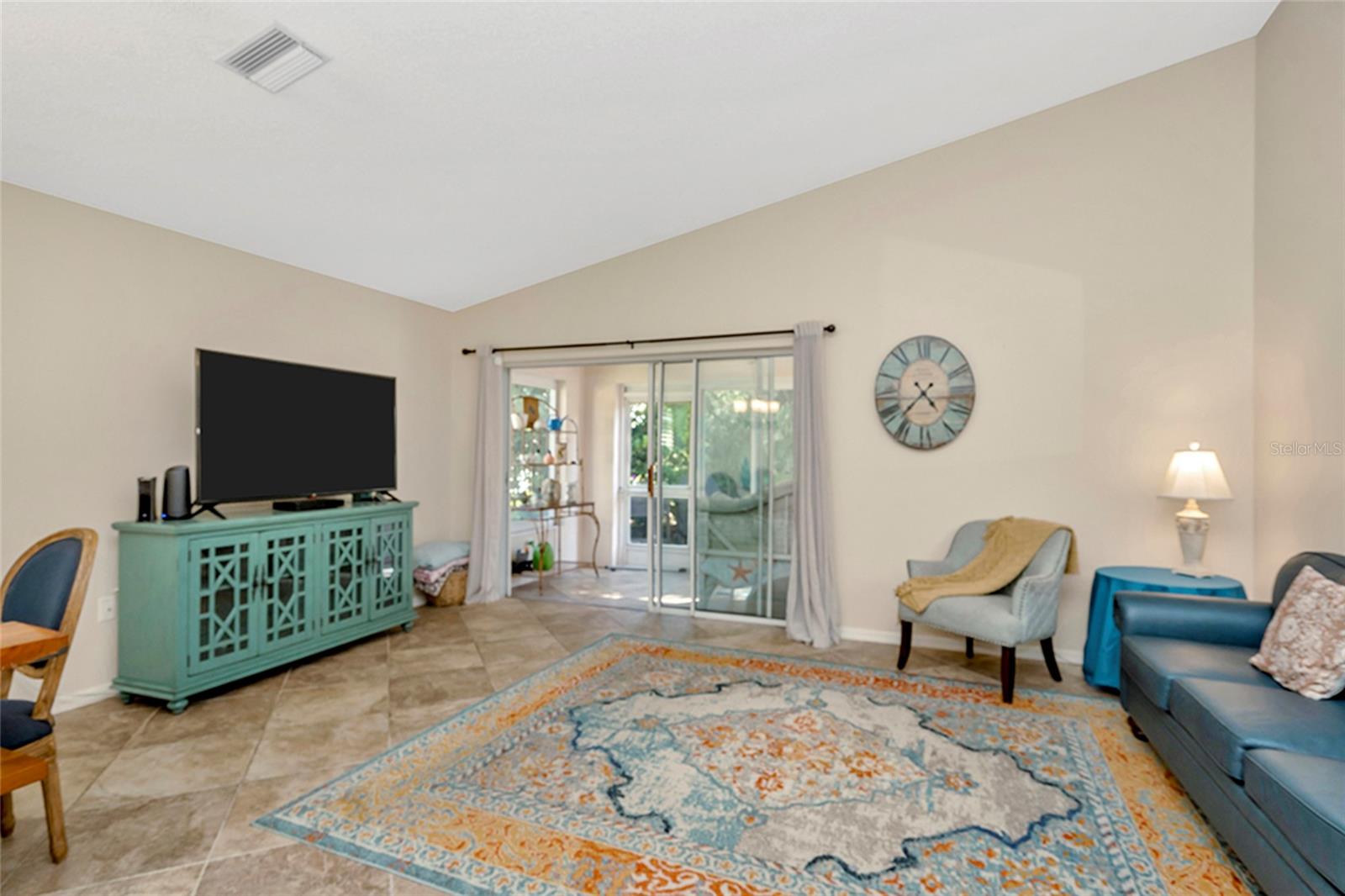 3248 Noemi Dr Property Photo 5