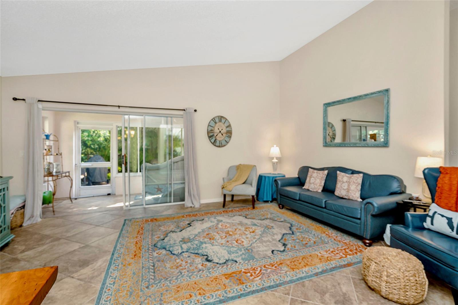 3248 Noemi Dr Property Photo 6