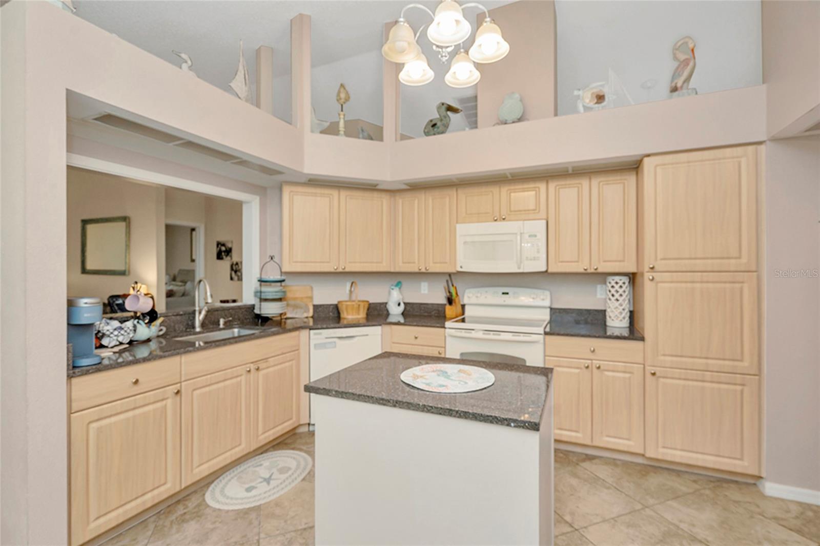3248 Noemi Dr Property Photo 14