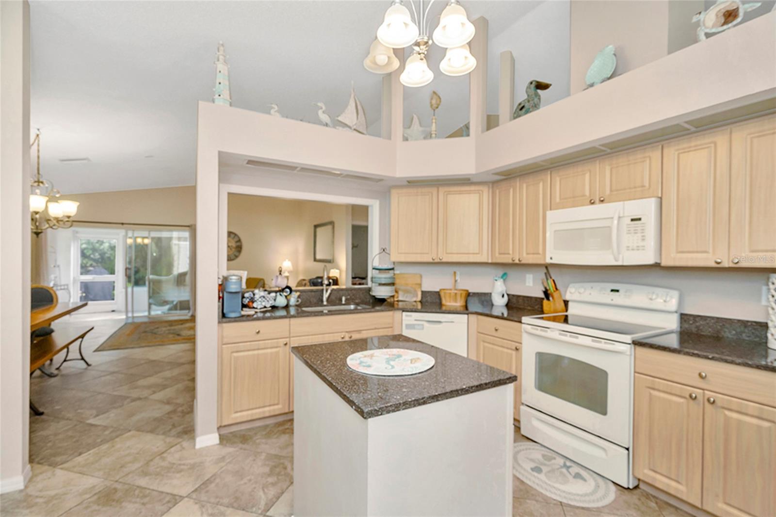 3248 Noemi Dr Property Photo 15