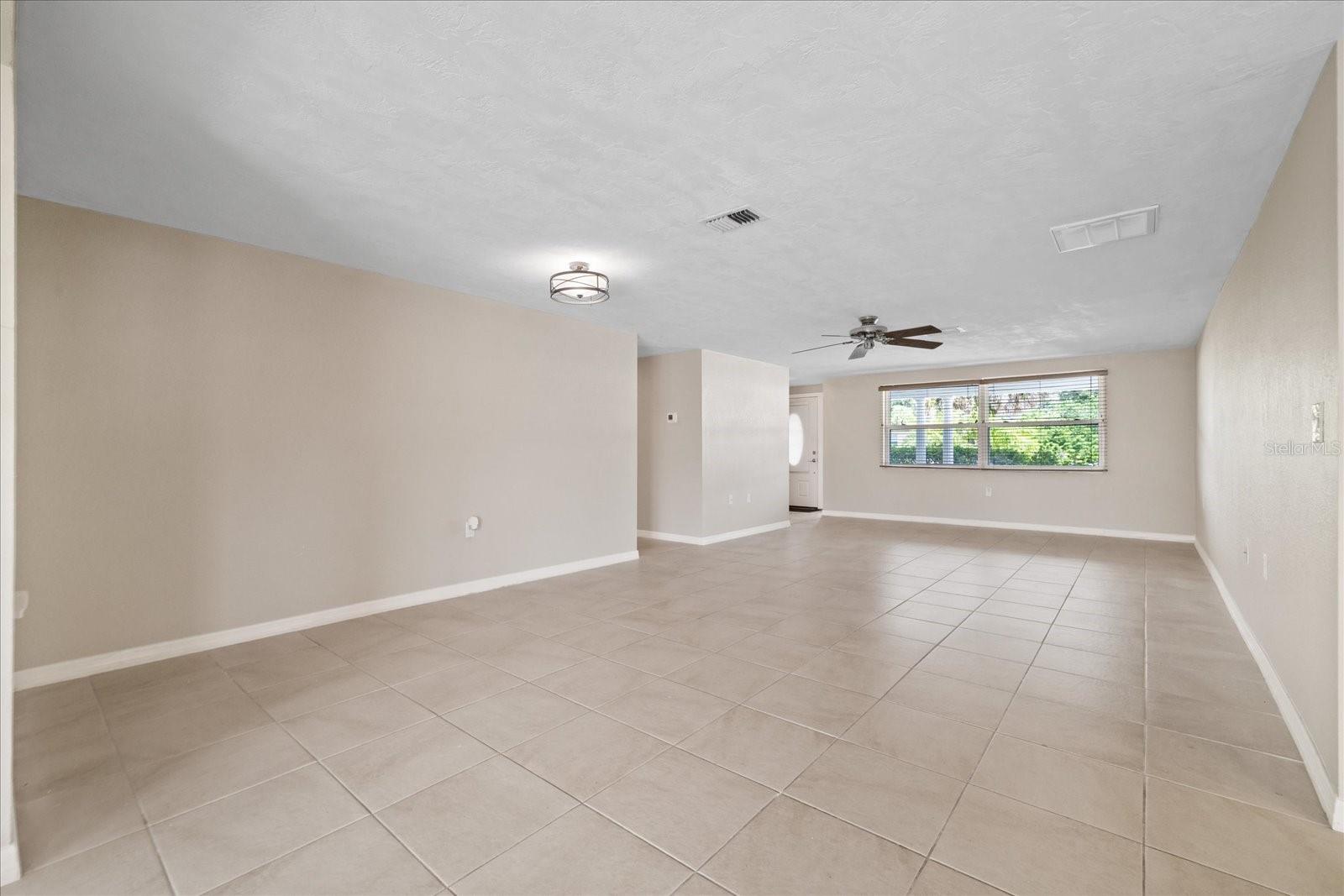 4933 Shell Stream Blvd Property Photo 12