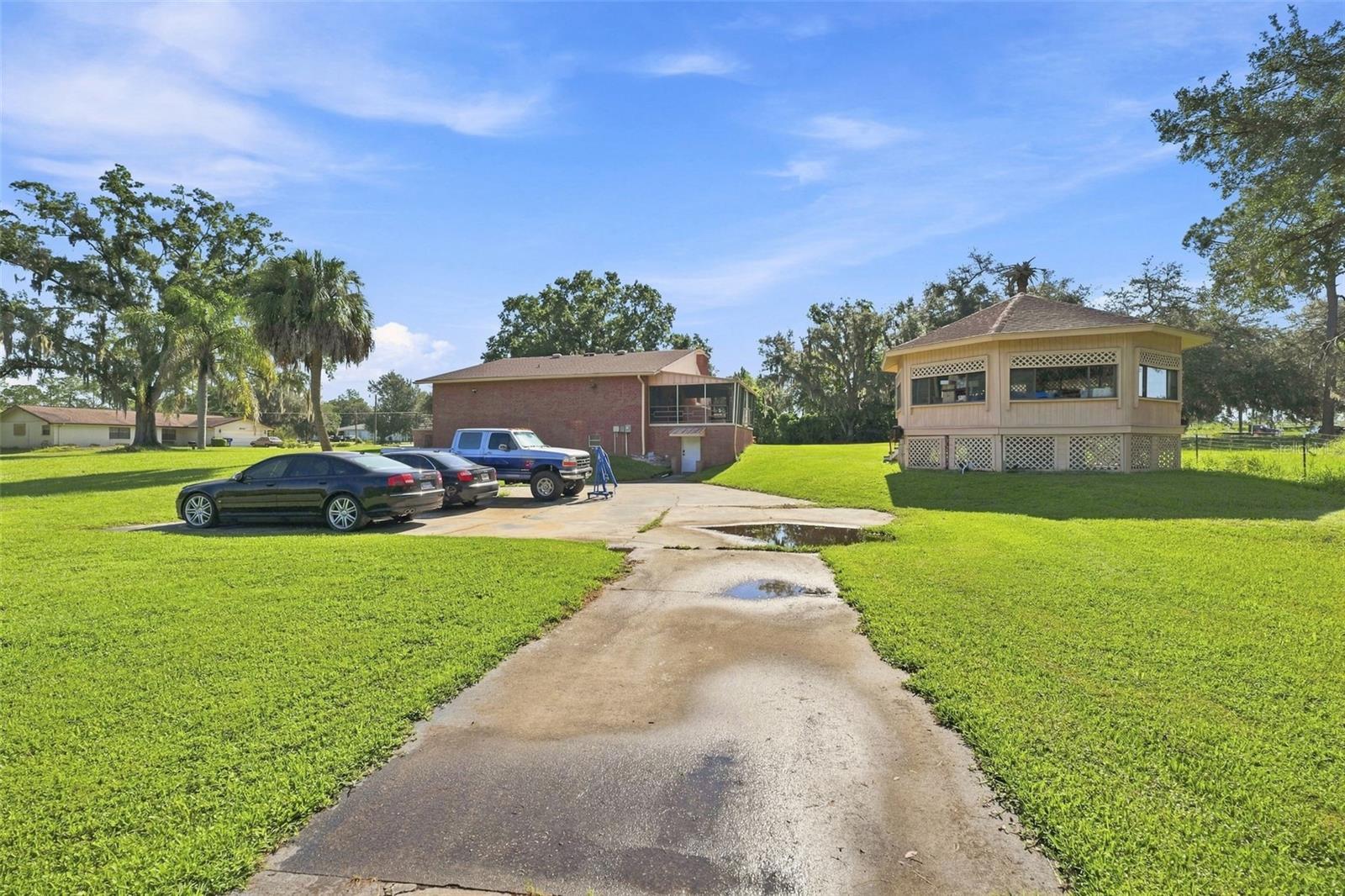 28850 Lindenhurst Dr Property Photo 44