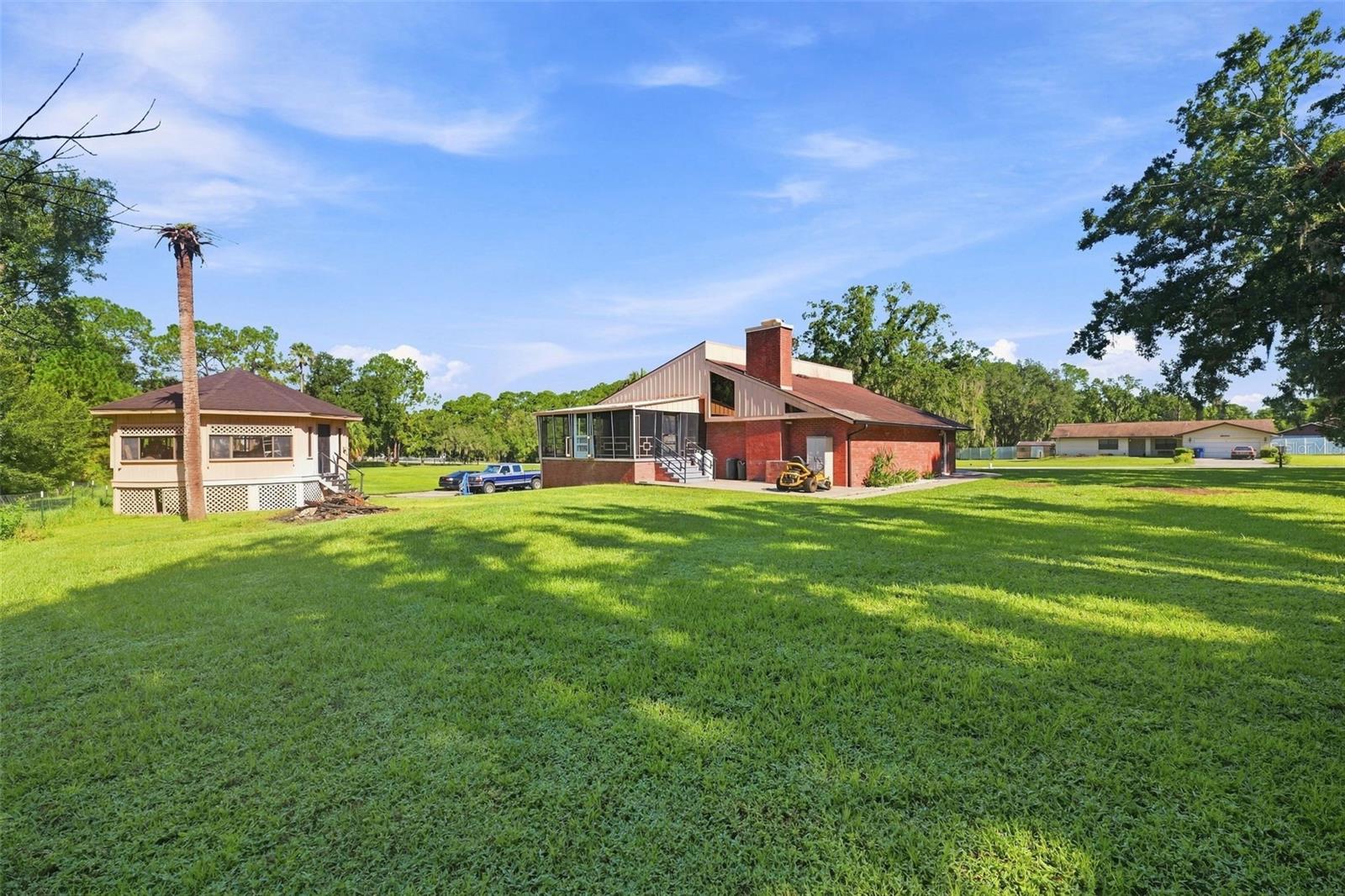 28850 Lindenhurst Dr Property Photo 47