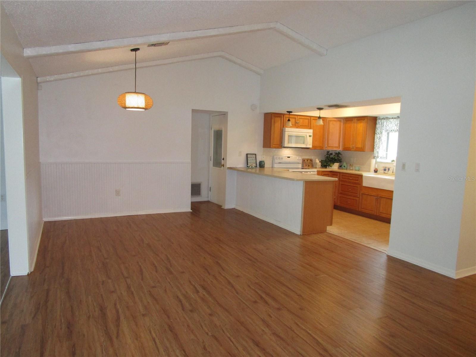 7401 Galloway Rd Property Photo 5