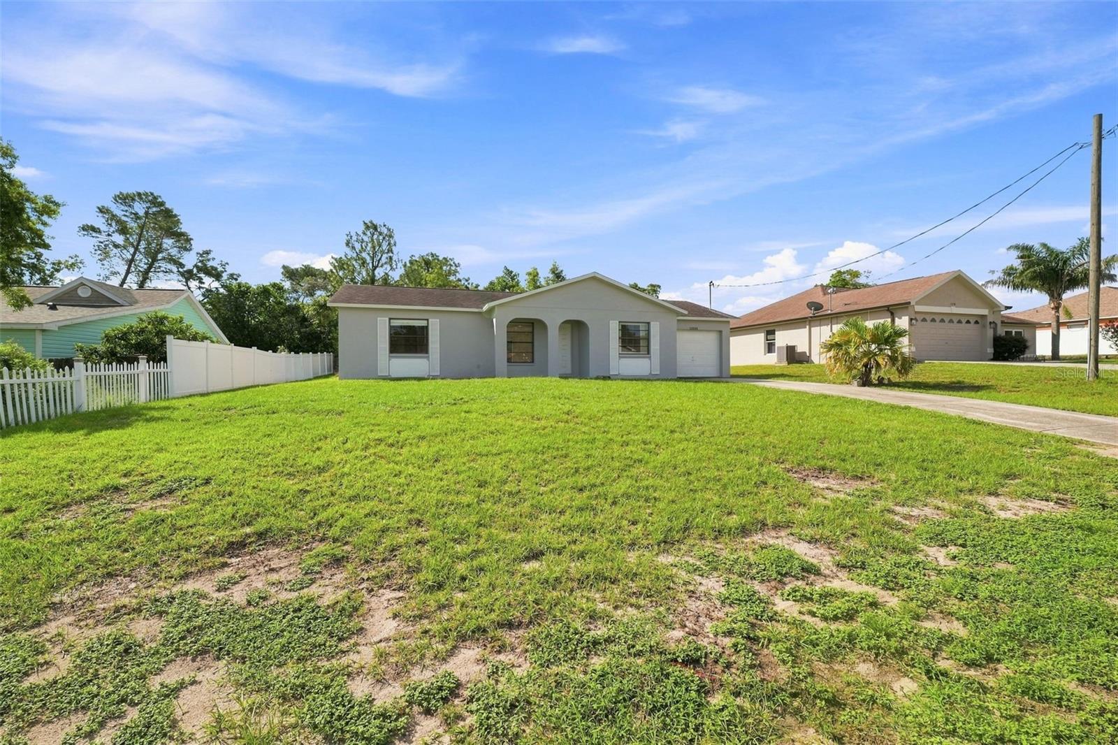 13246 Asbury St Property Photo 3