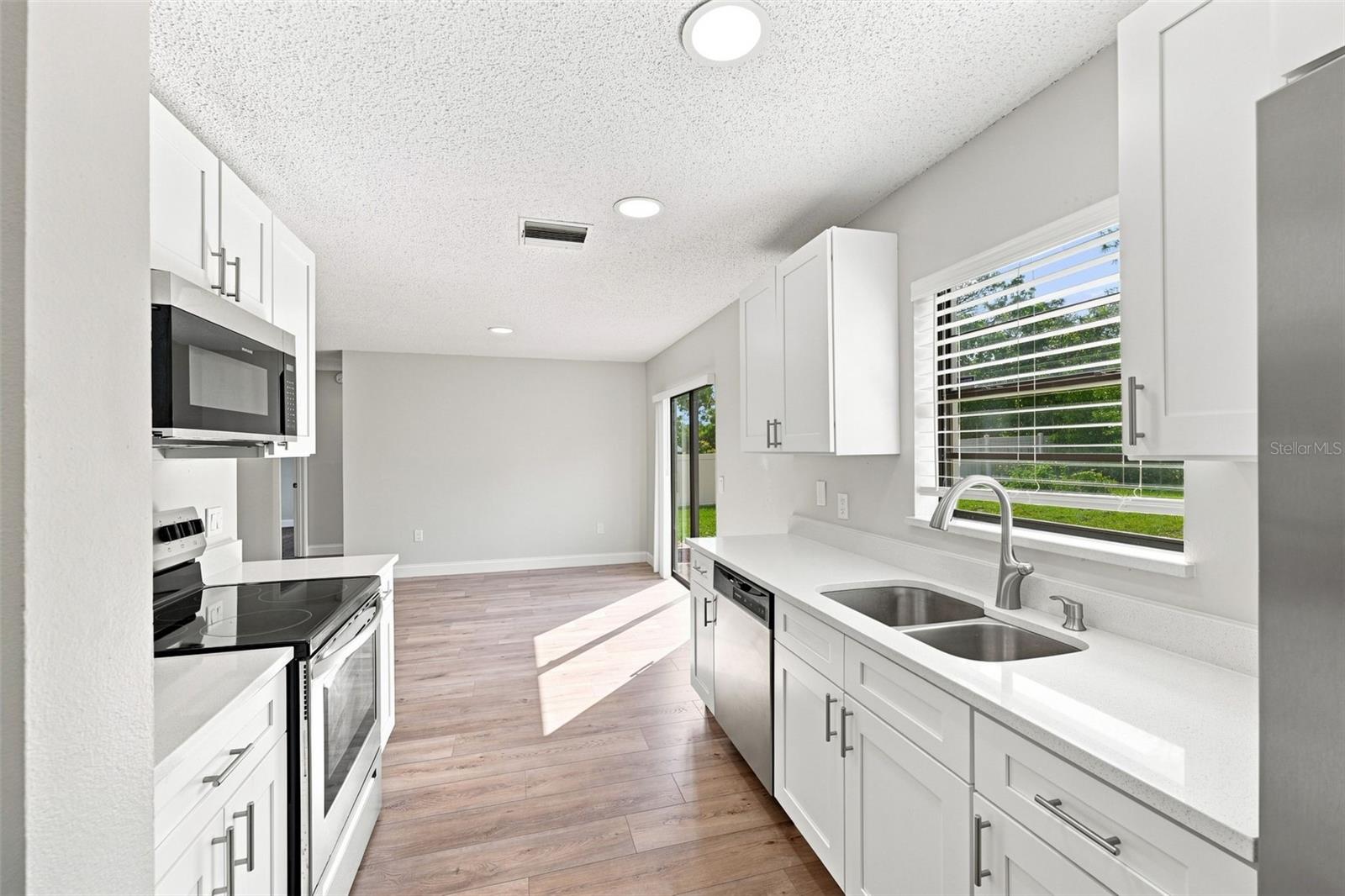 13246 Asbury St Property Photo 13