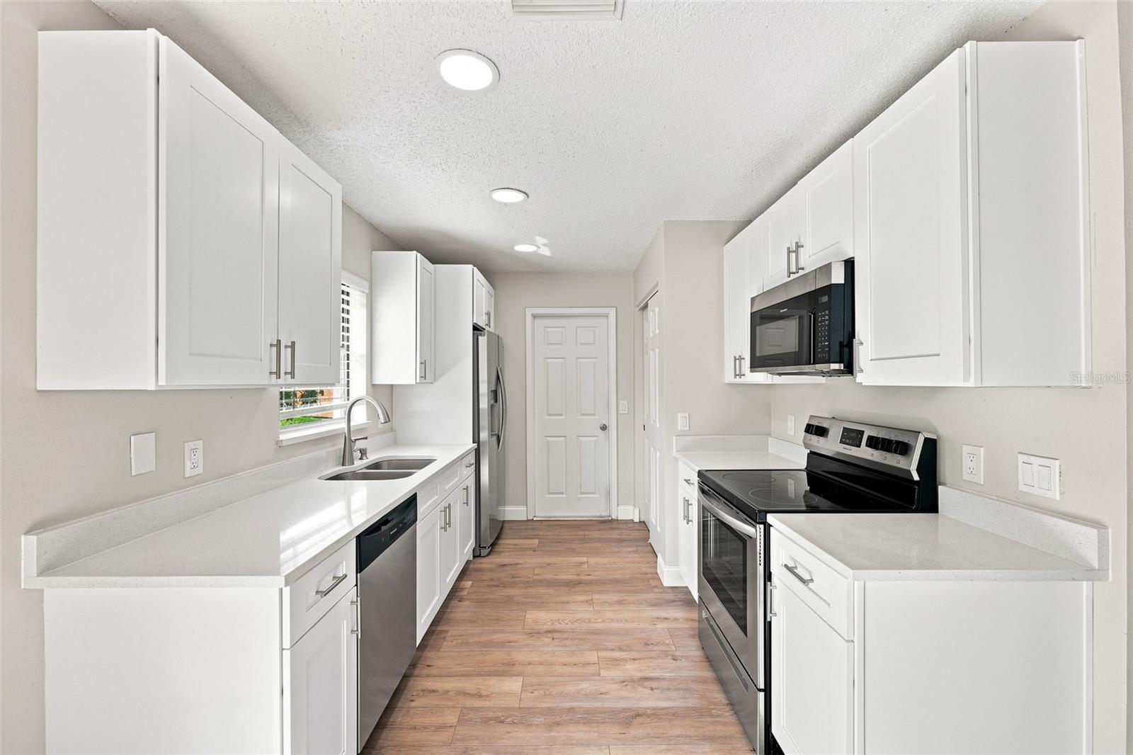 13246 Asbury St Property Photo 14