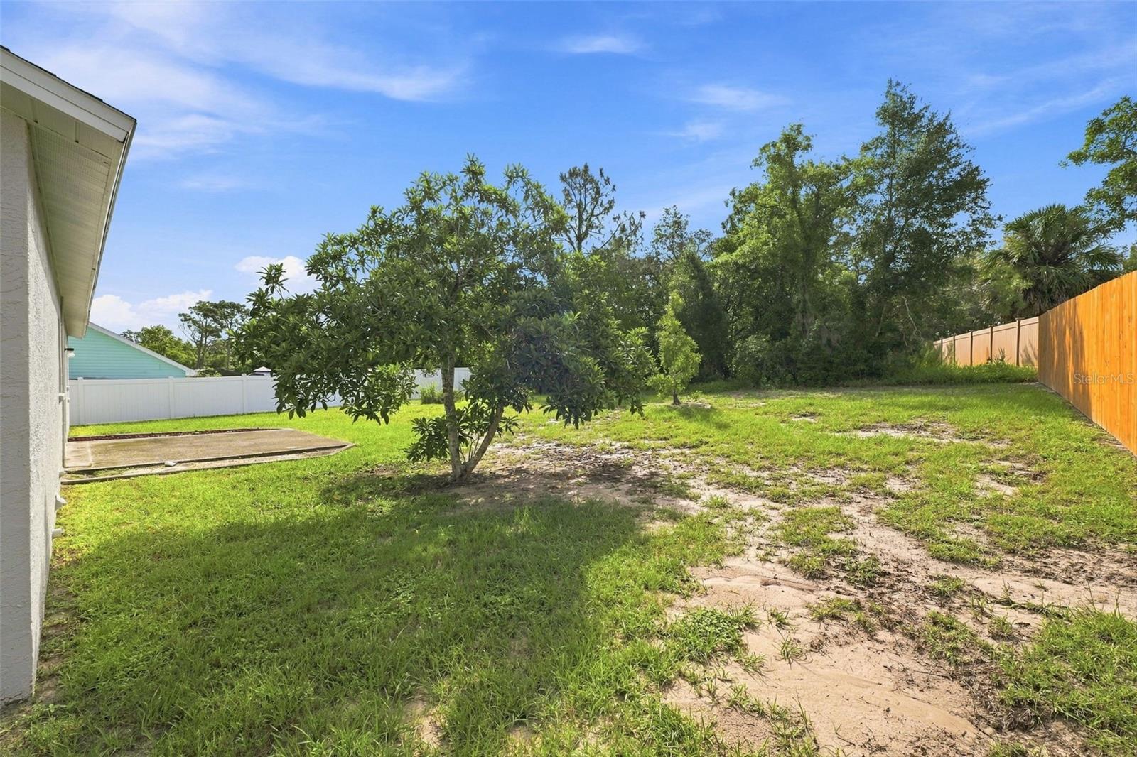 13246 Asbury St Property Photo 24