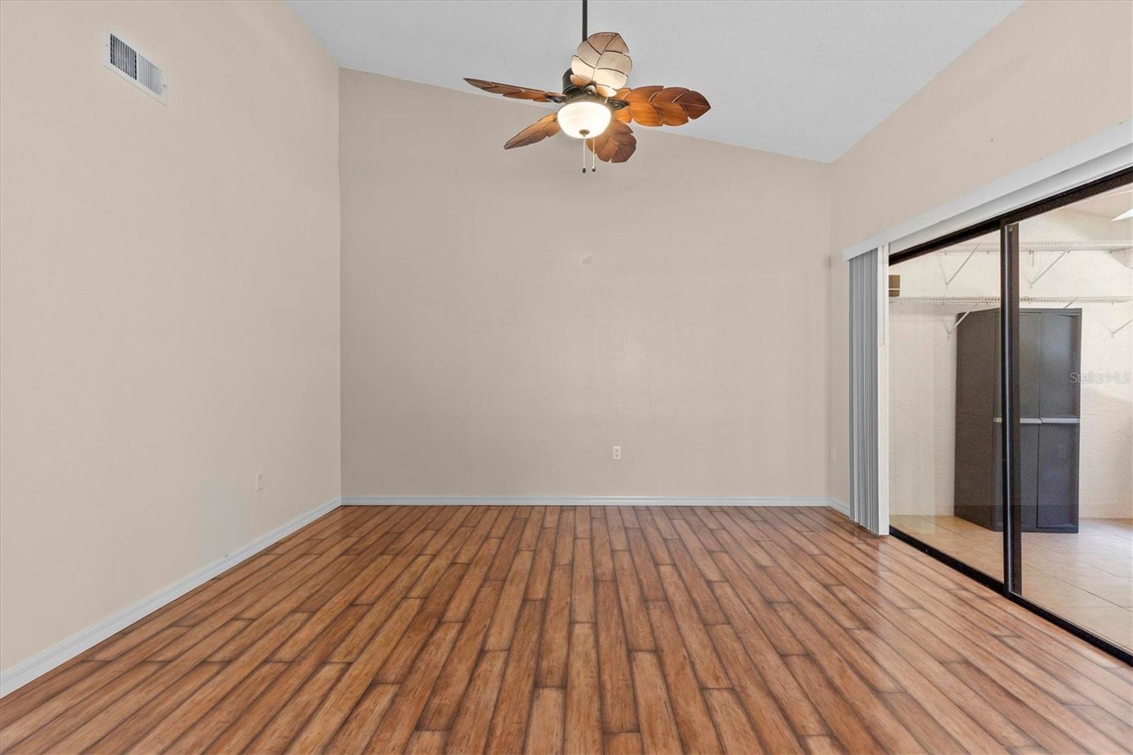 8015 Picketts Ct Property Photo 25