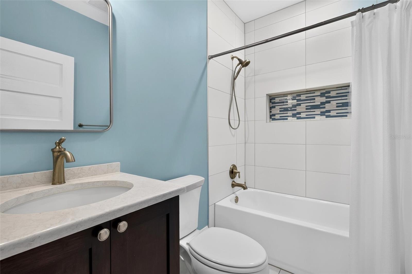 409 S Grandview Ave Property Photo 23