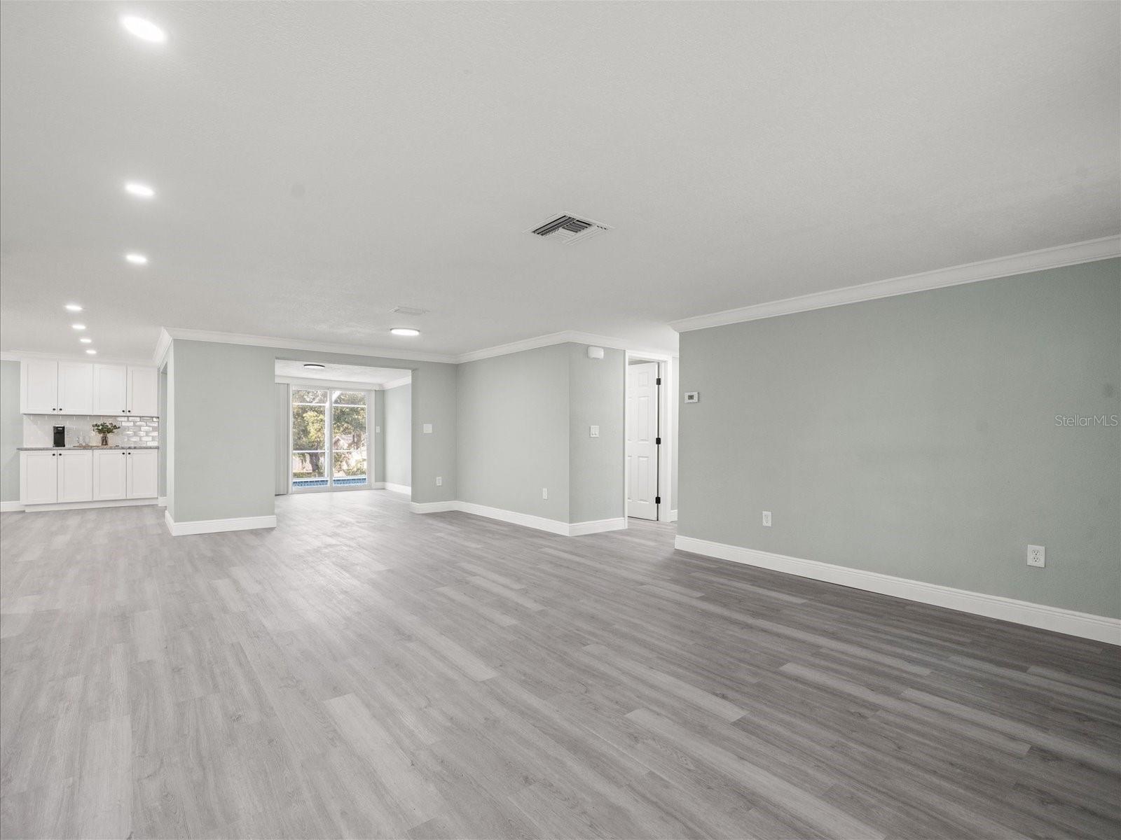 6063 Airmont Dr Property Photo 6