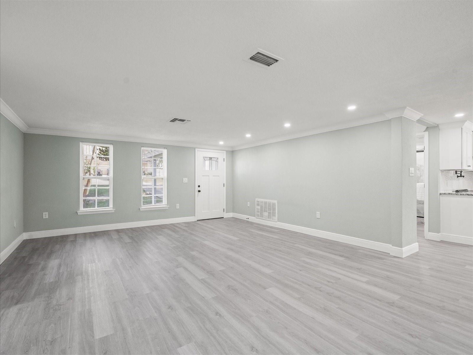 6063 Airmont Dr Property Photo 7