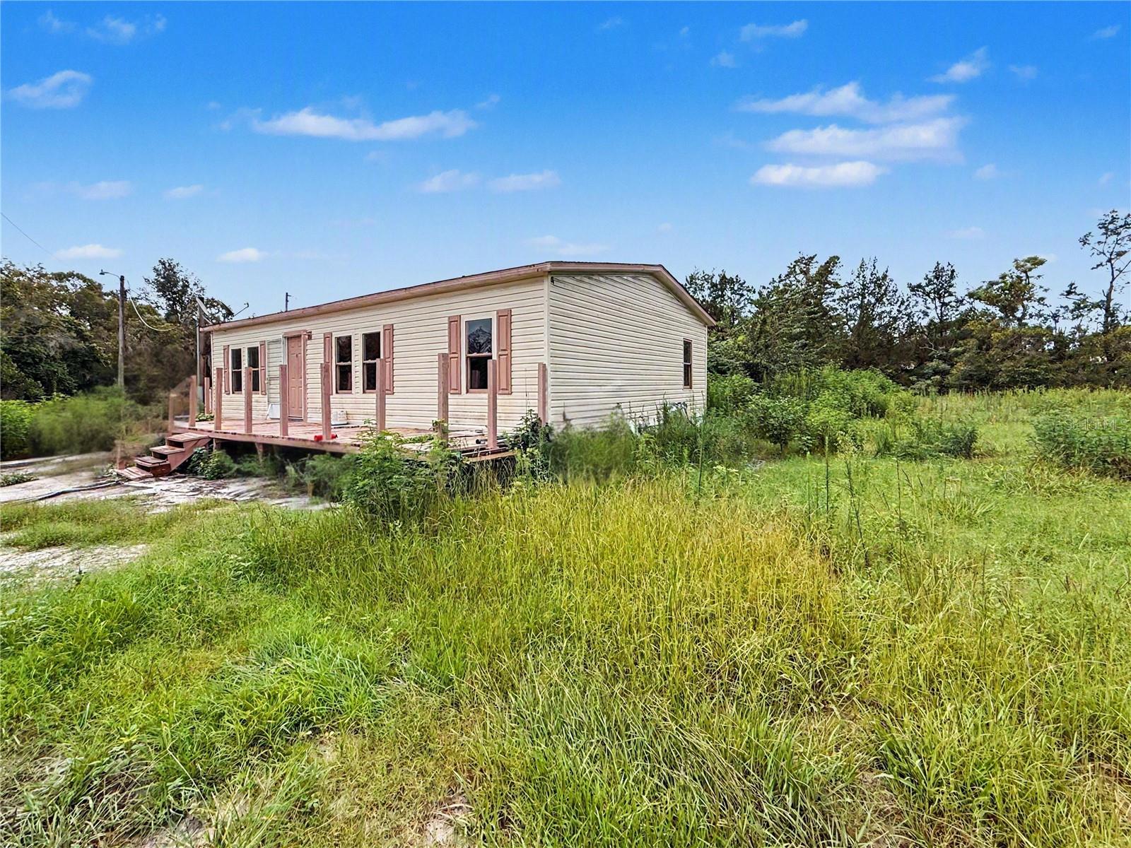 W7888975 Property Photo 3