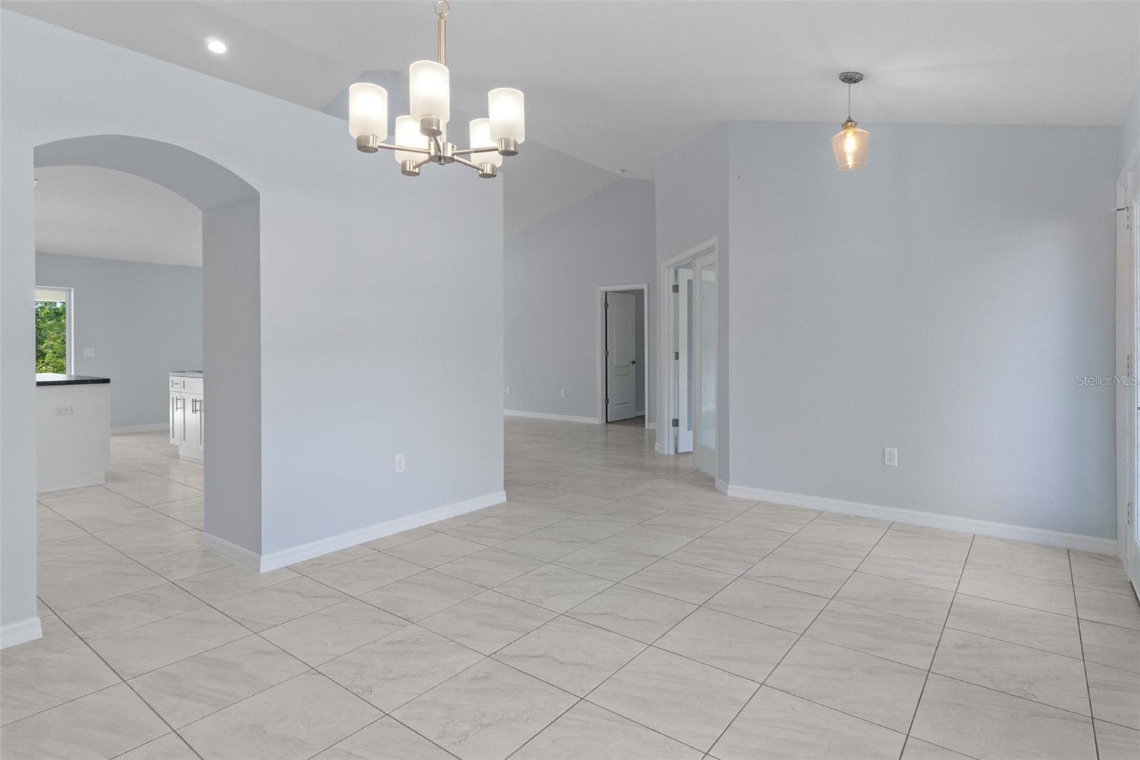 13058 Kittiwake Rd Property Photo 6