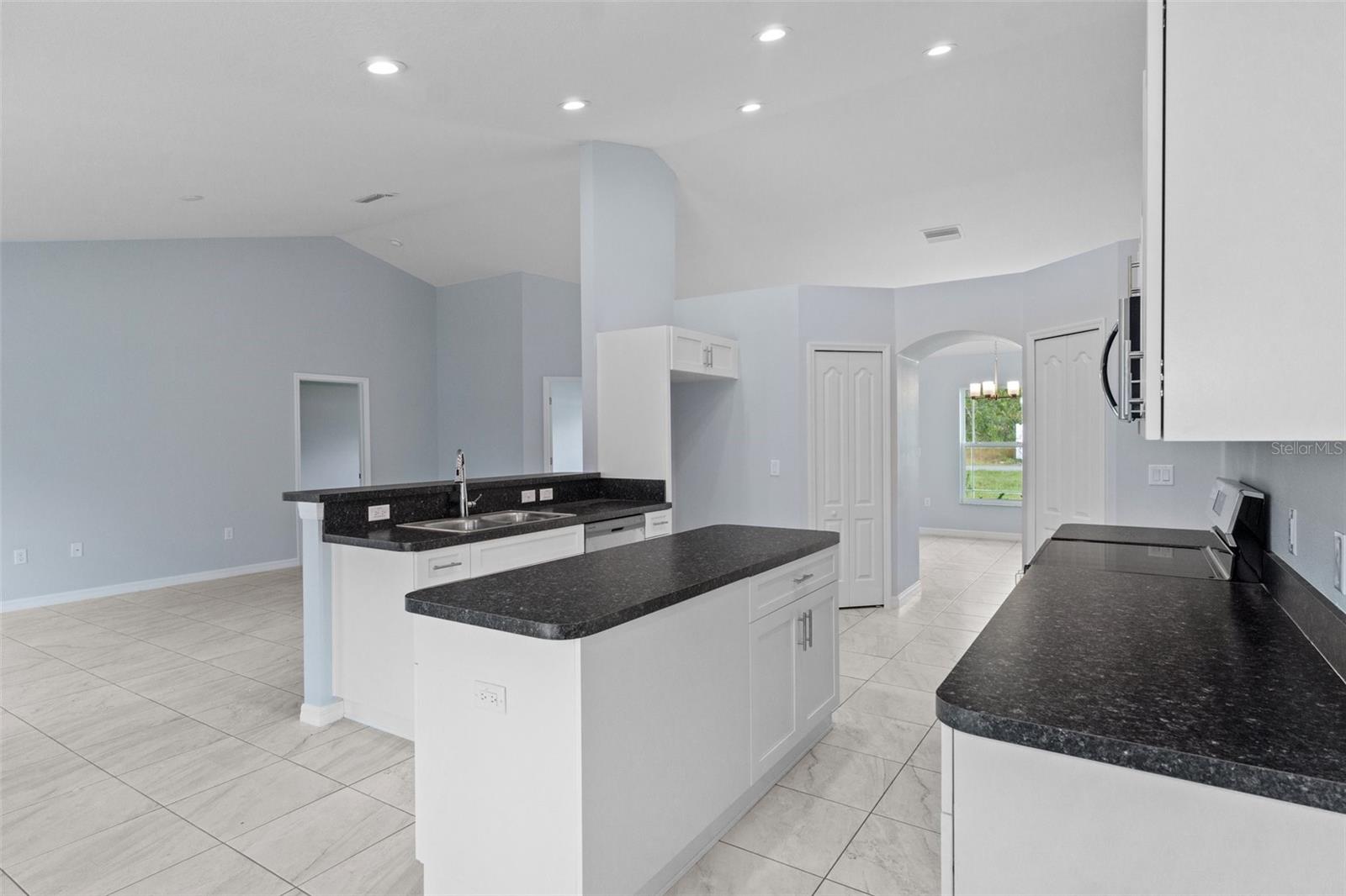 13058 Kittiwake Rd Property Photo 16