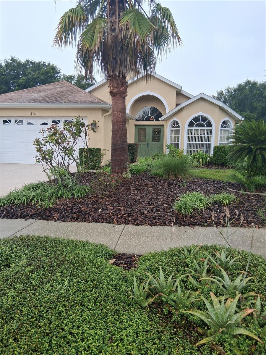 361 GREENWICH CIR Property Photo 1
