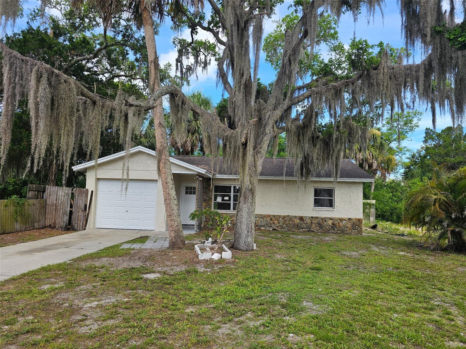 7317 Janczlik Dr Property Photo 1