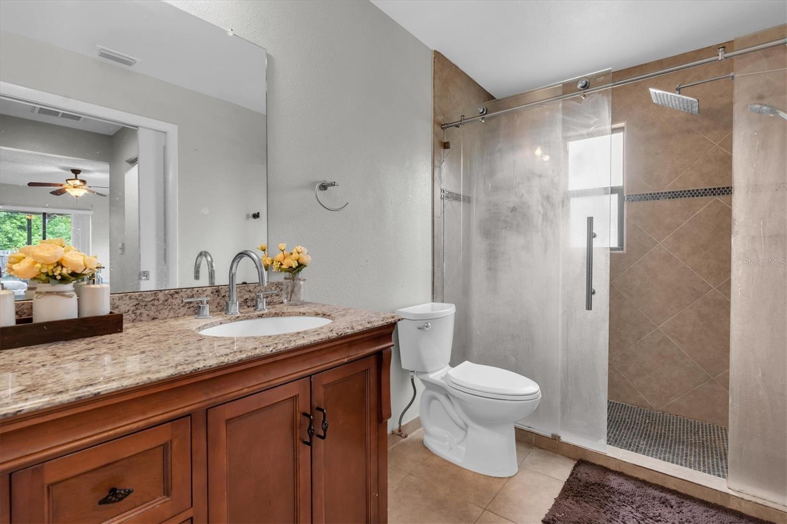 914 Harbor Cir Property Photo 26