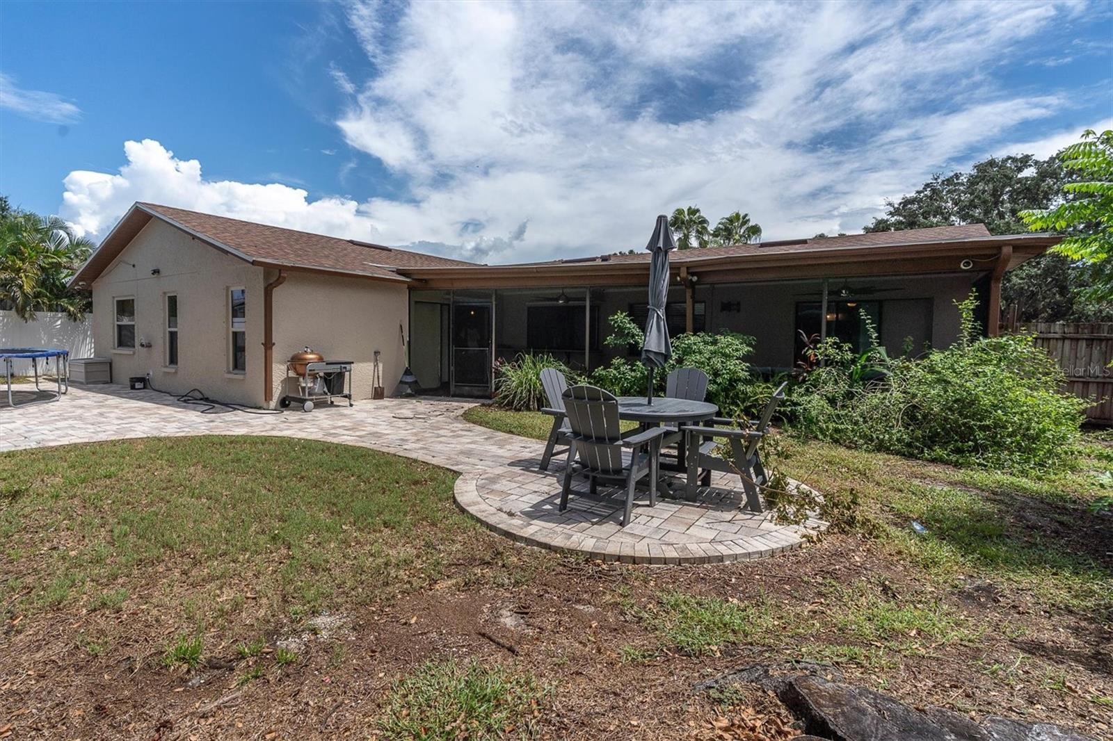 914 Harbor Cir Property Photo 37
