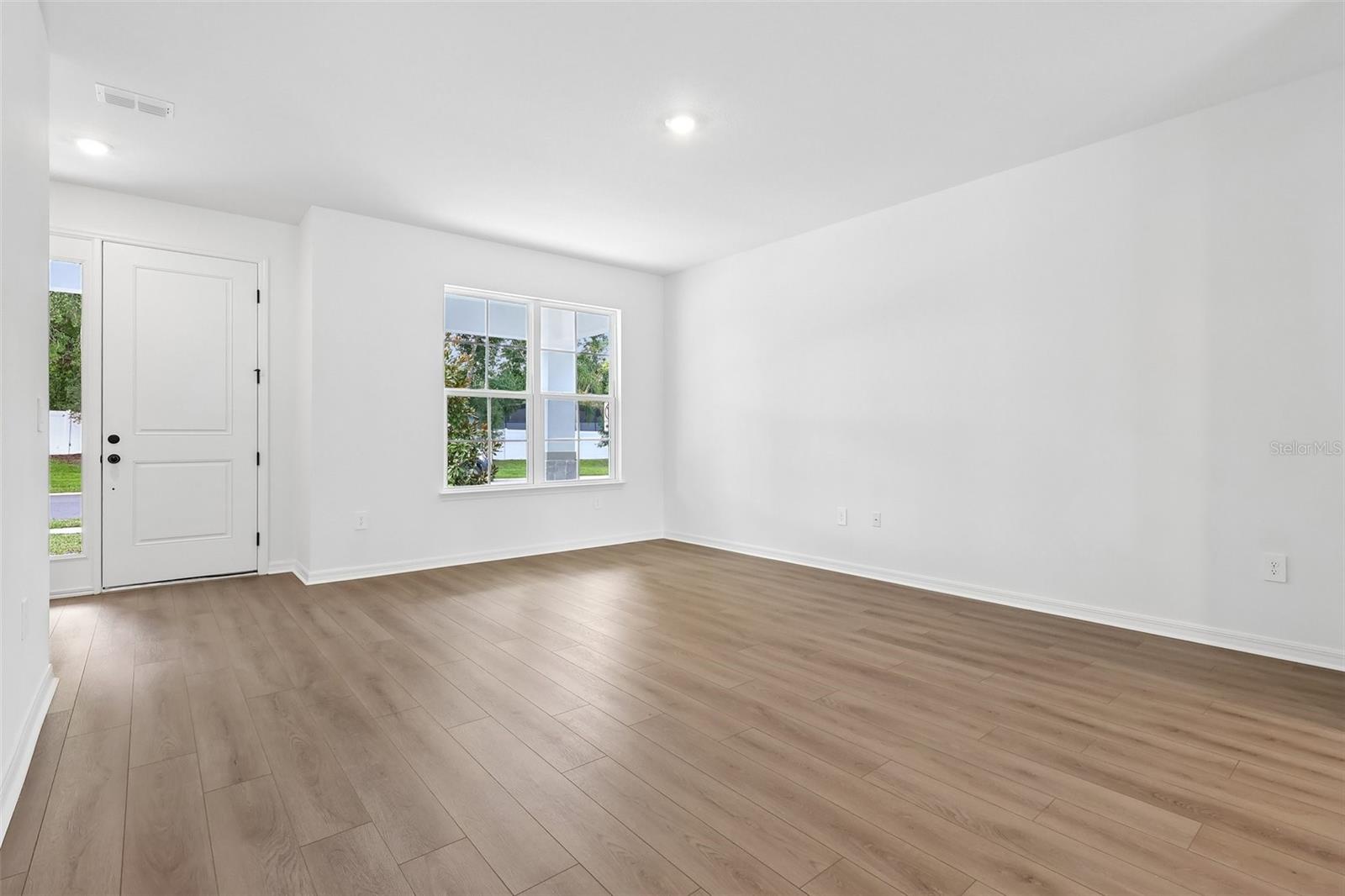 4272 Darby Ct Property Photo 5